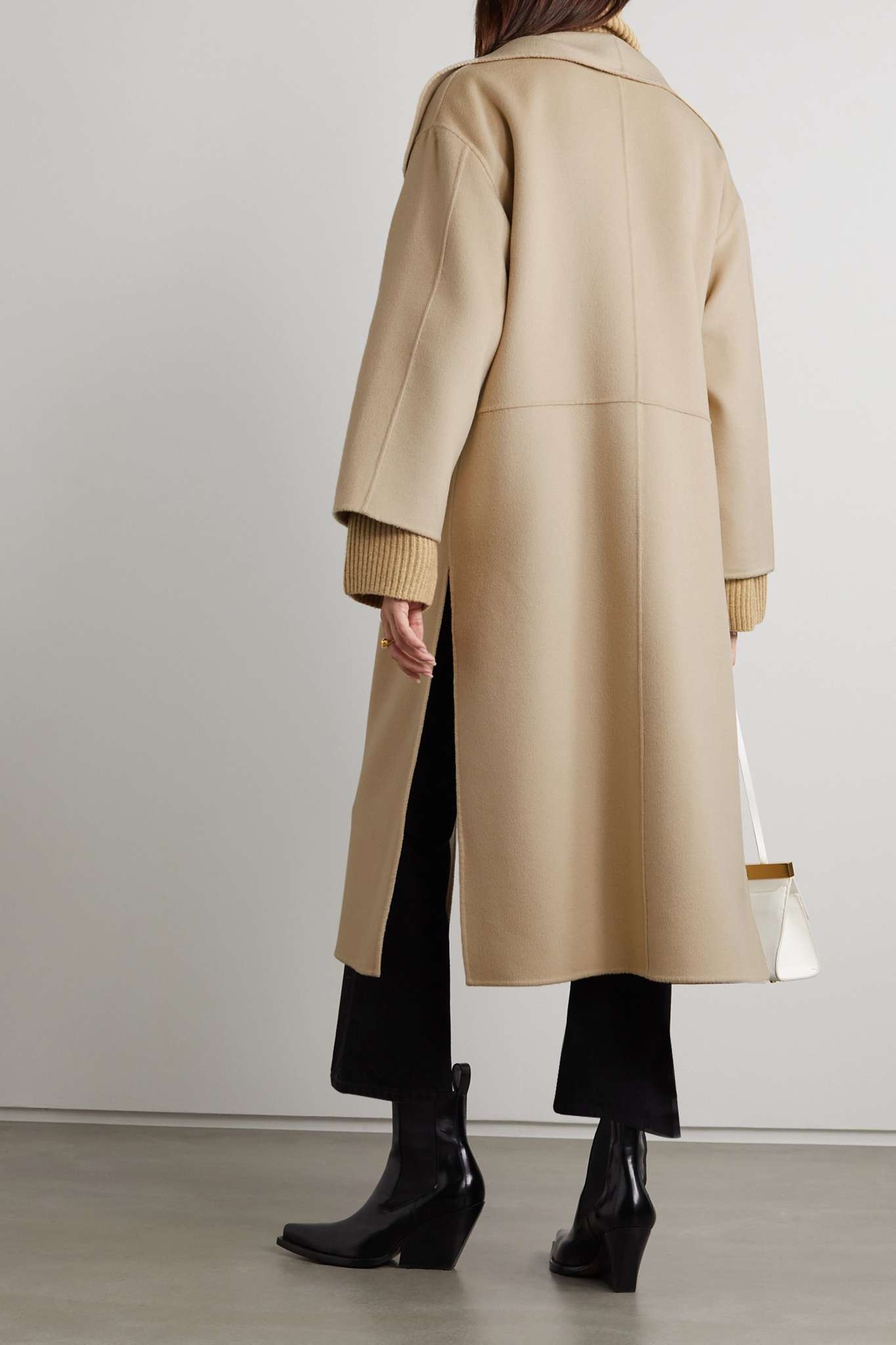 Signature draped wool and cashmere-blend coat - 4