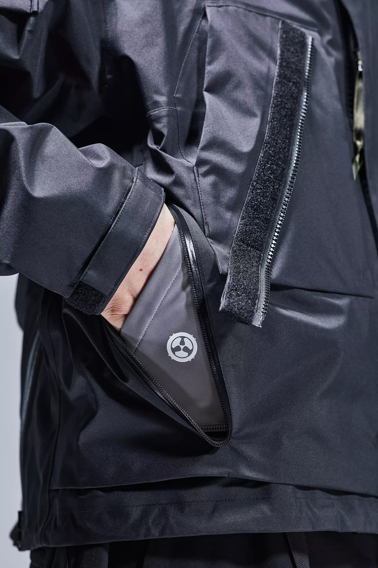 J14-GT 3L Gore-Tex Interops Jacket Black - 25