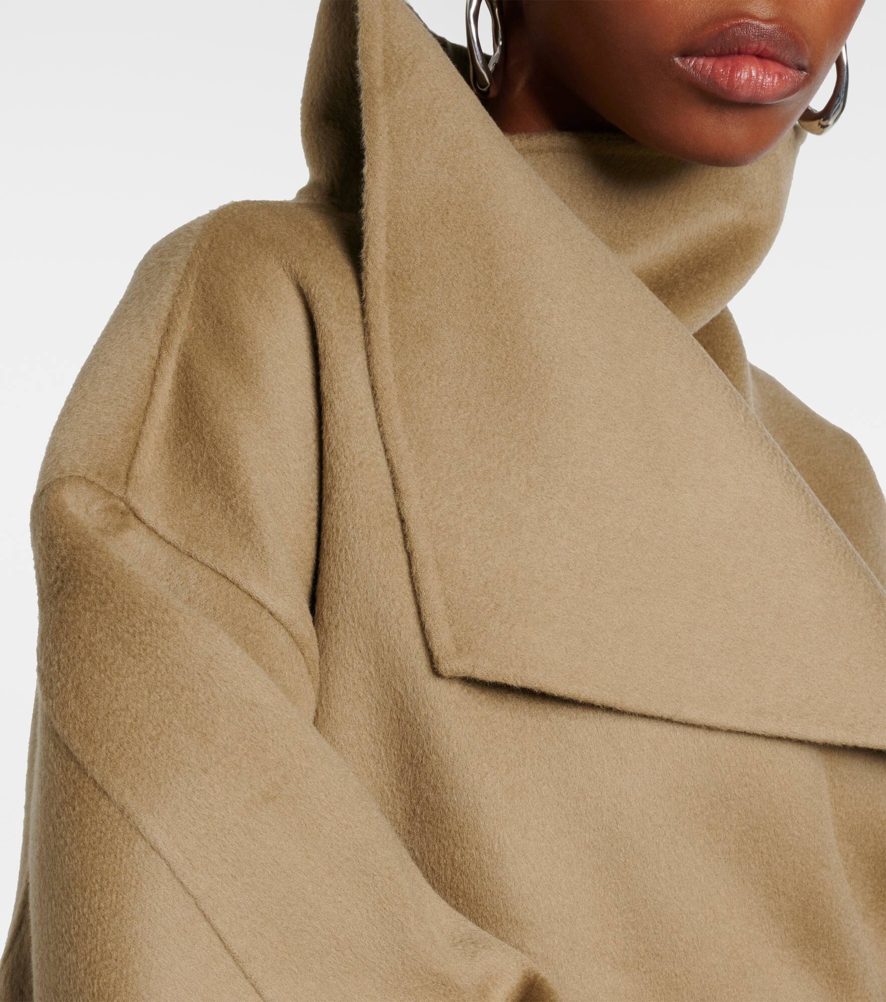 Signature wool and cashmere coat - 4