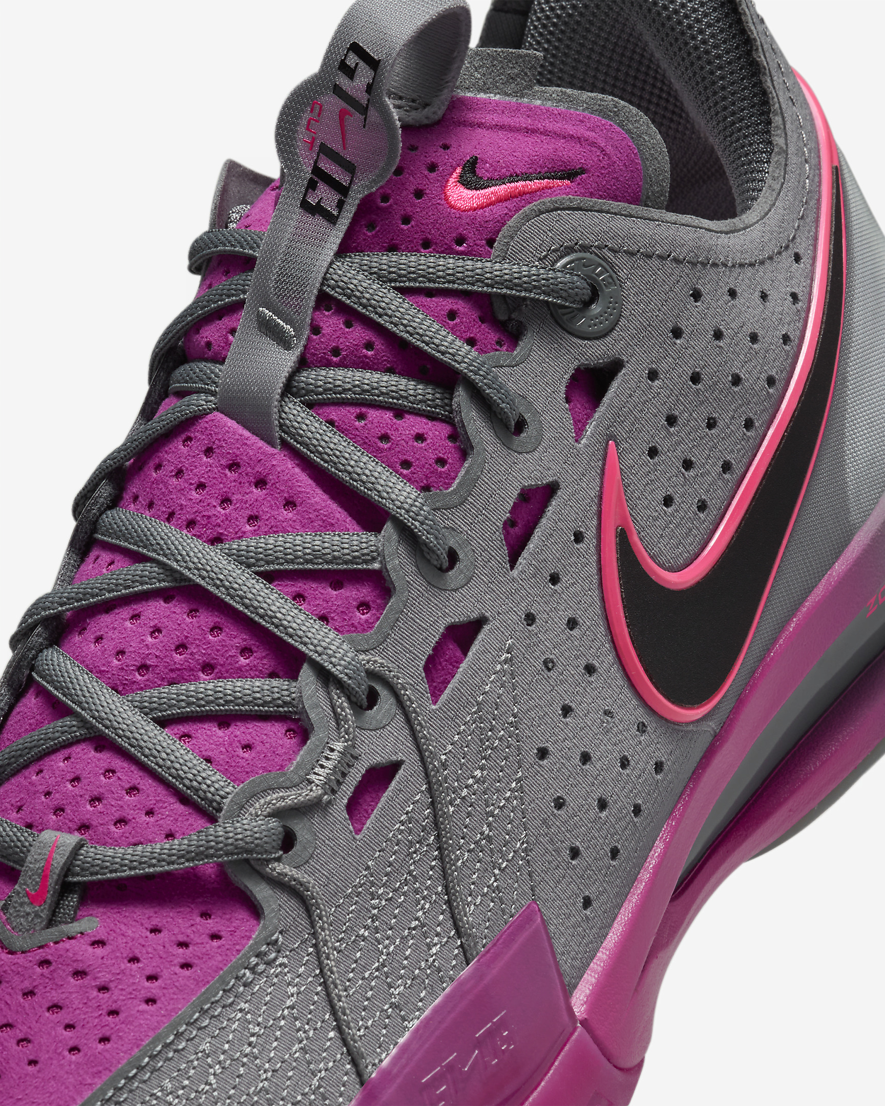 Nike G.T. Cut 3 Basketball Shoes - 7