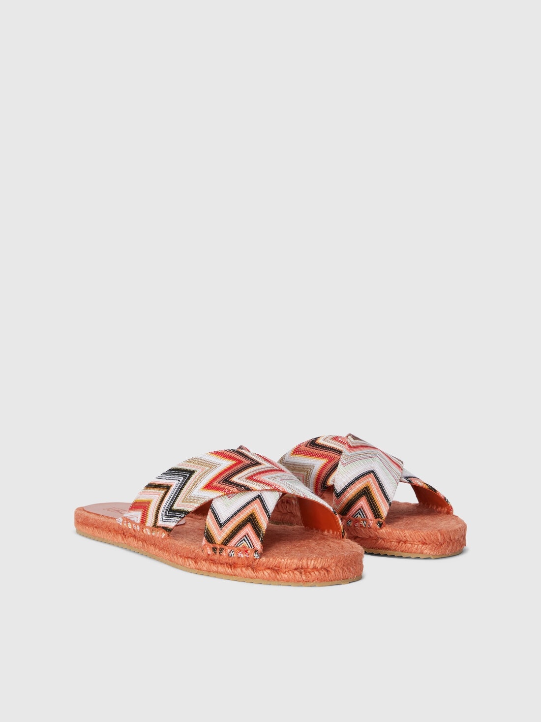 Flat slip-on espadrilles with zig zag pattern - 2