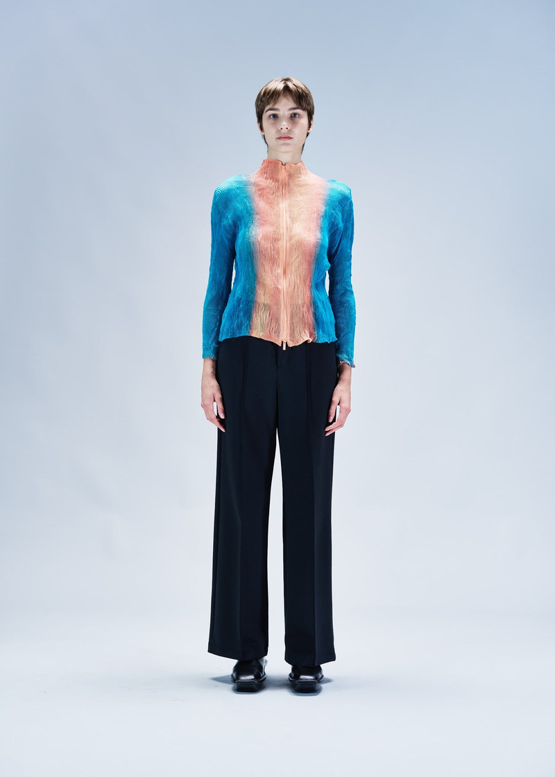 ISSEY MIYAKE LIGHT LEAK CHIFFON TWIST TOP outlook