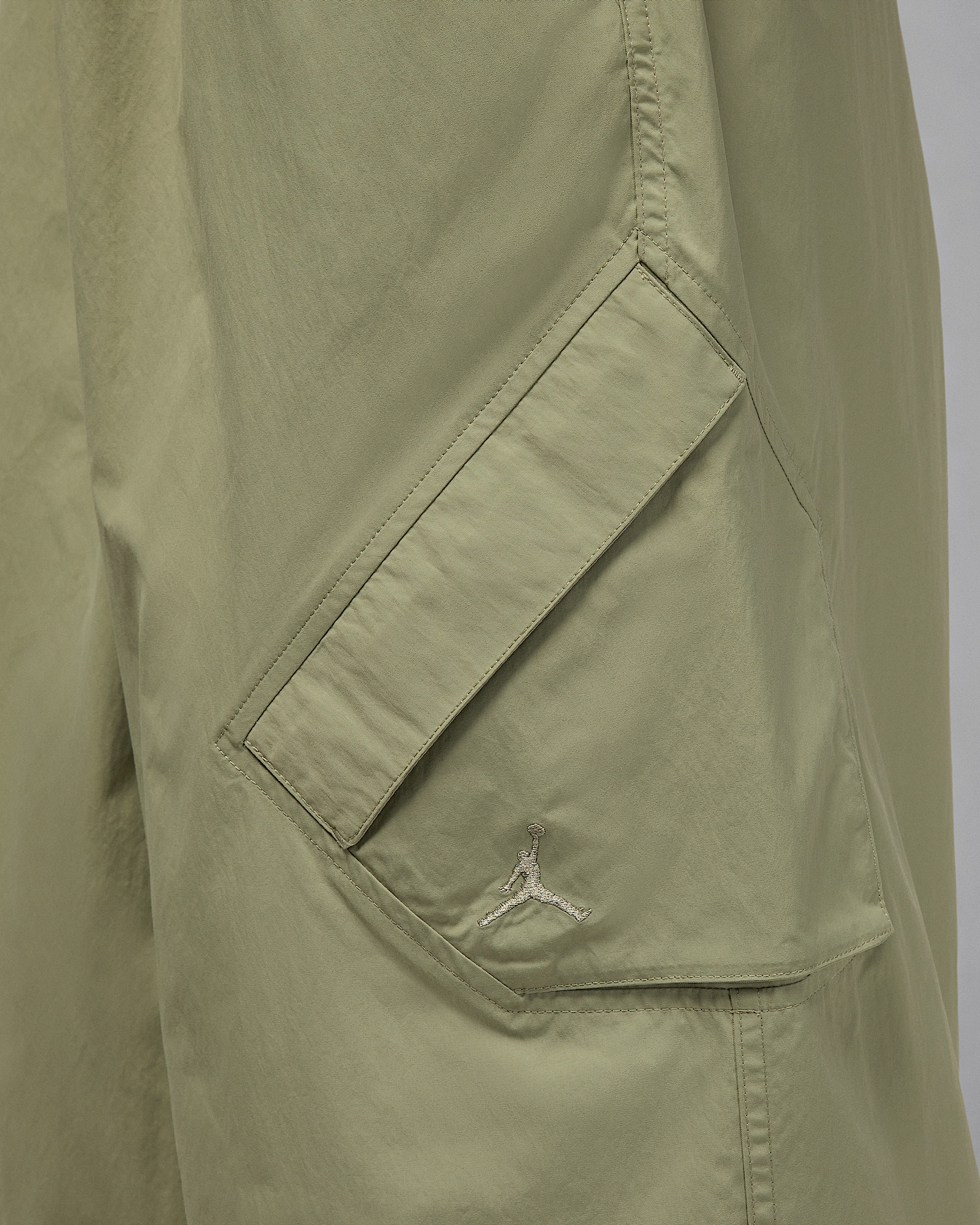 Jordan Flight Chicago Women's Parachute Pants - 6