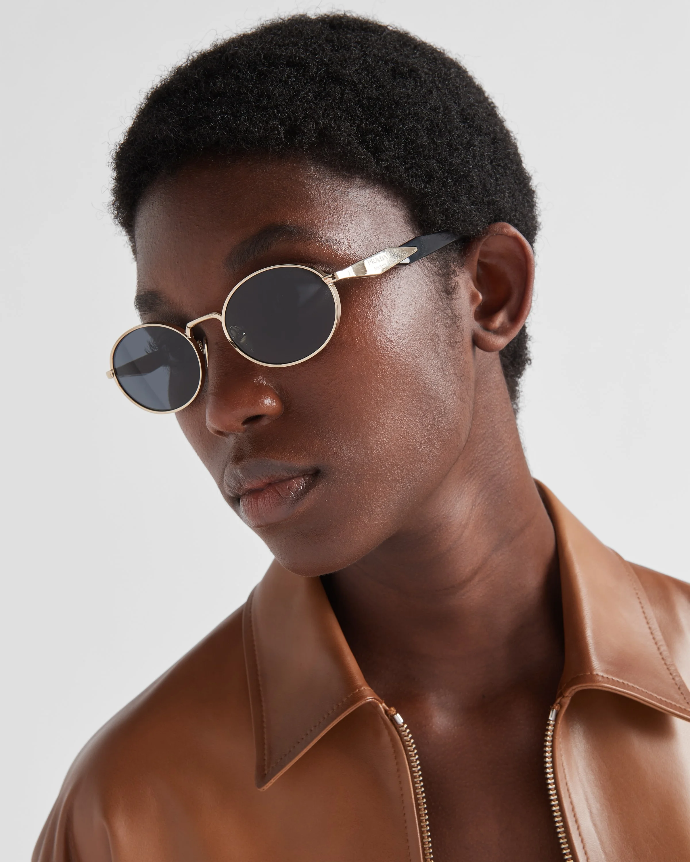 Prada Sunglasses with Prada logo | REVERSIBLE