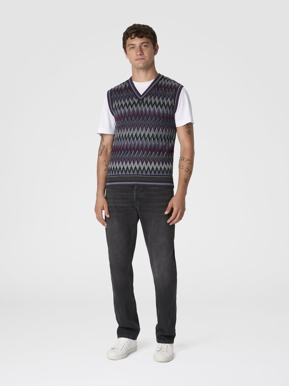V-Neck Vest with Zigzag Pattern - 2