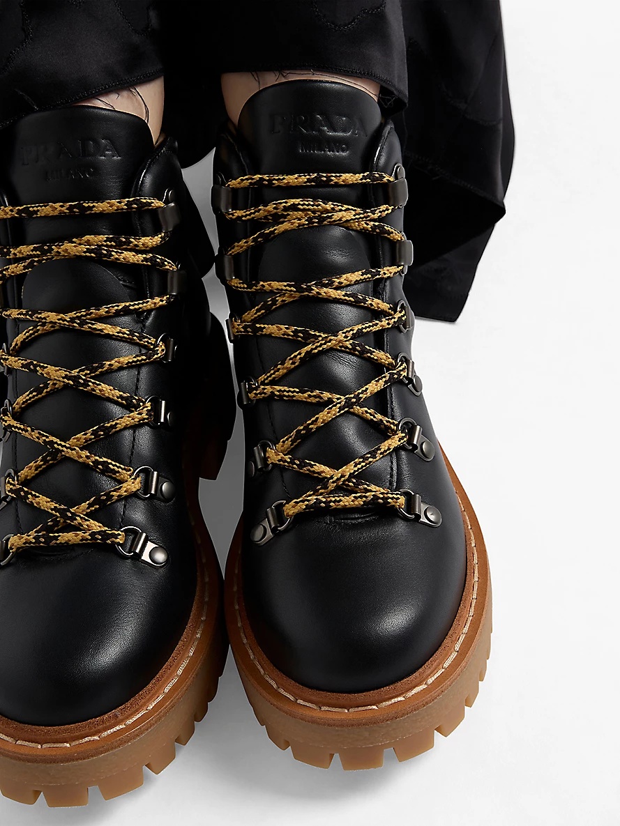 Brand-plaque leather ankle boots - 7