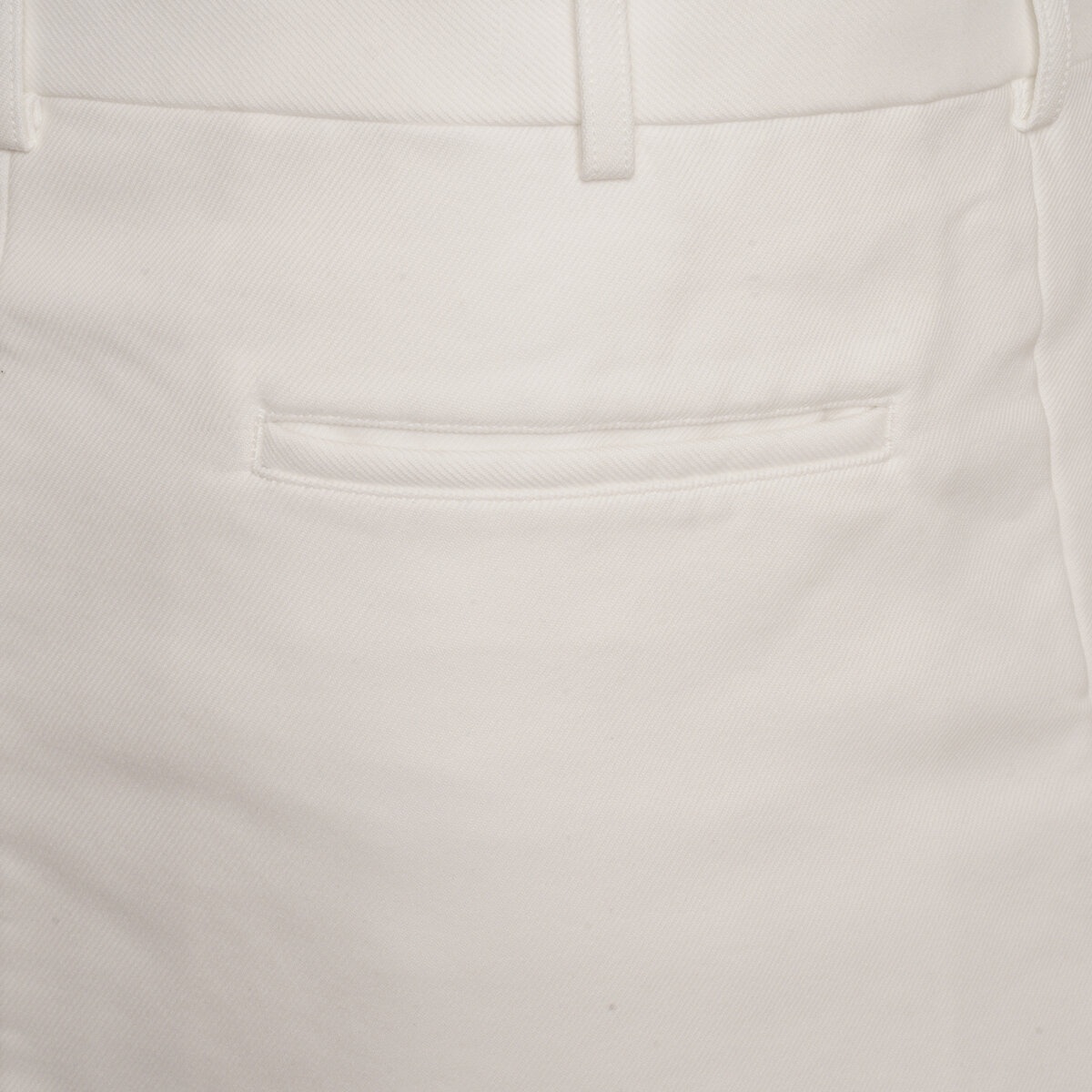 Oversized Dropped-Crotch Cropped Trousers in White - 4