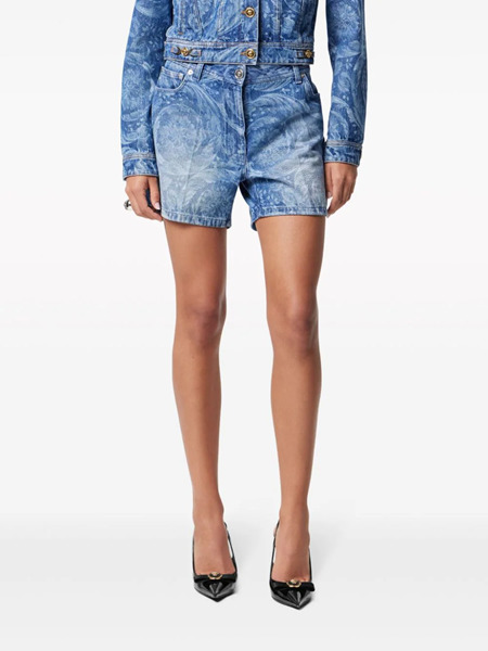 Bermuda shorts with patch - 3
