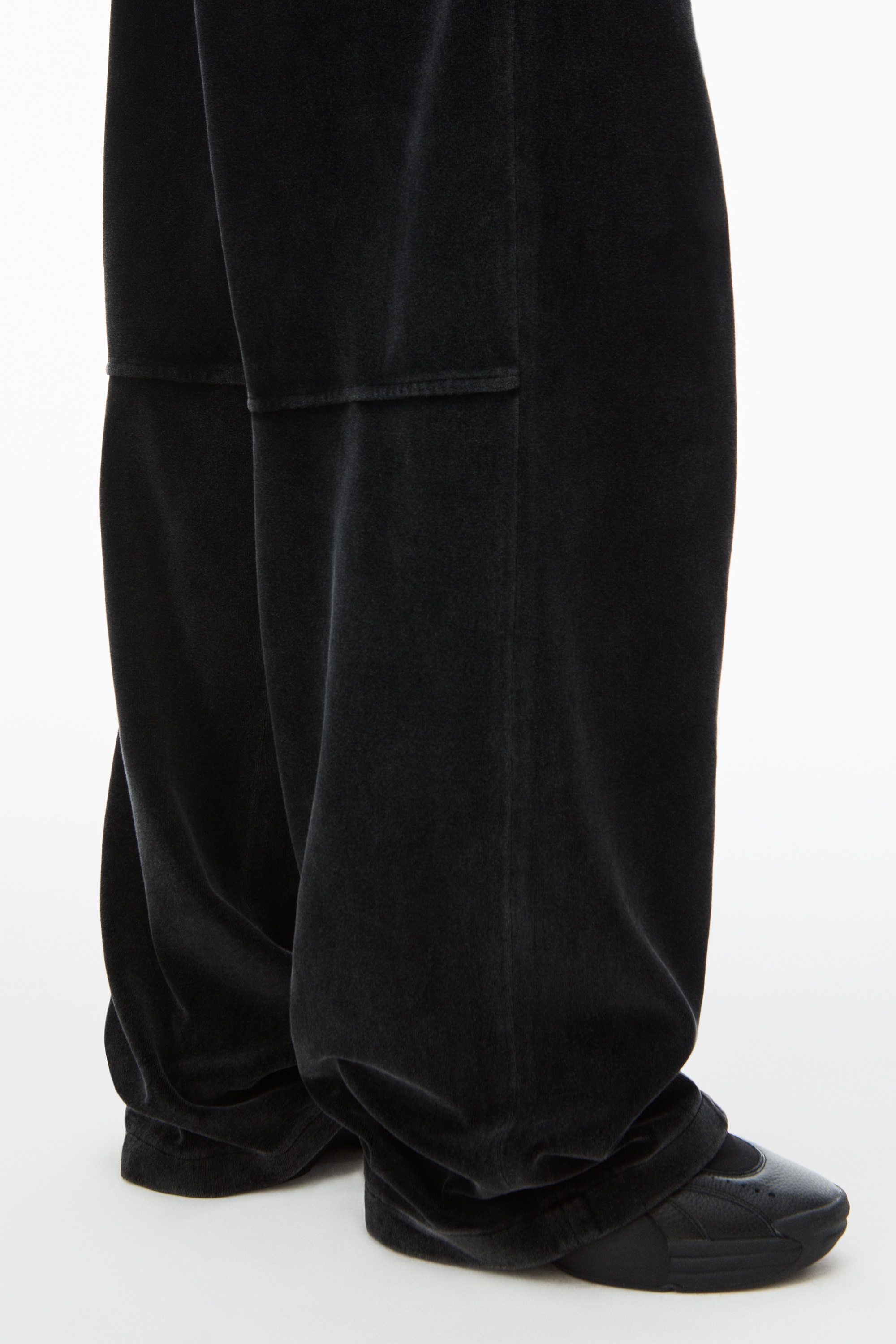 apple logo track pant in velour - 5