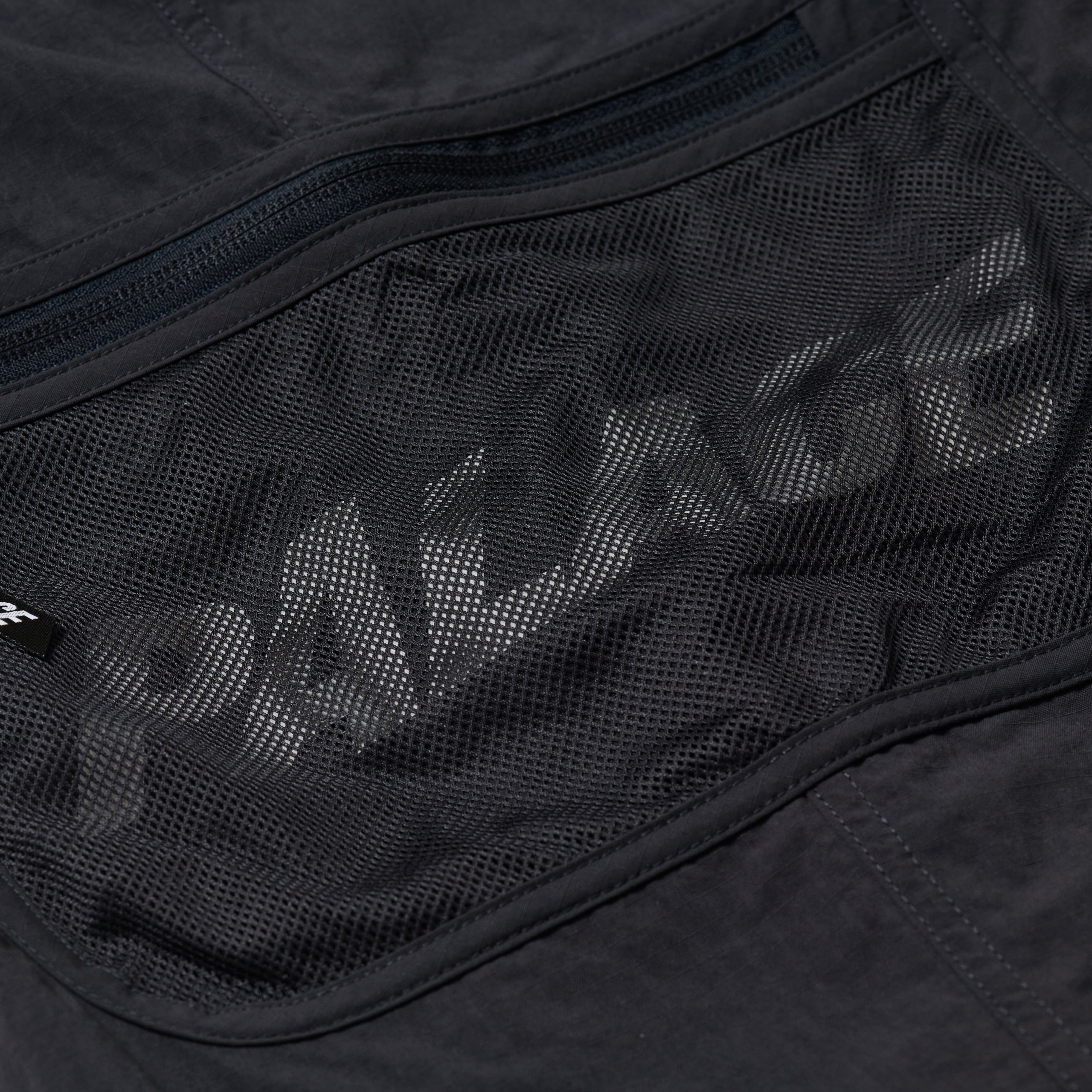 MESH POCKET SHELL CARGO BLACK - 3