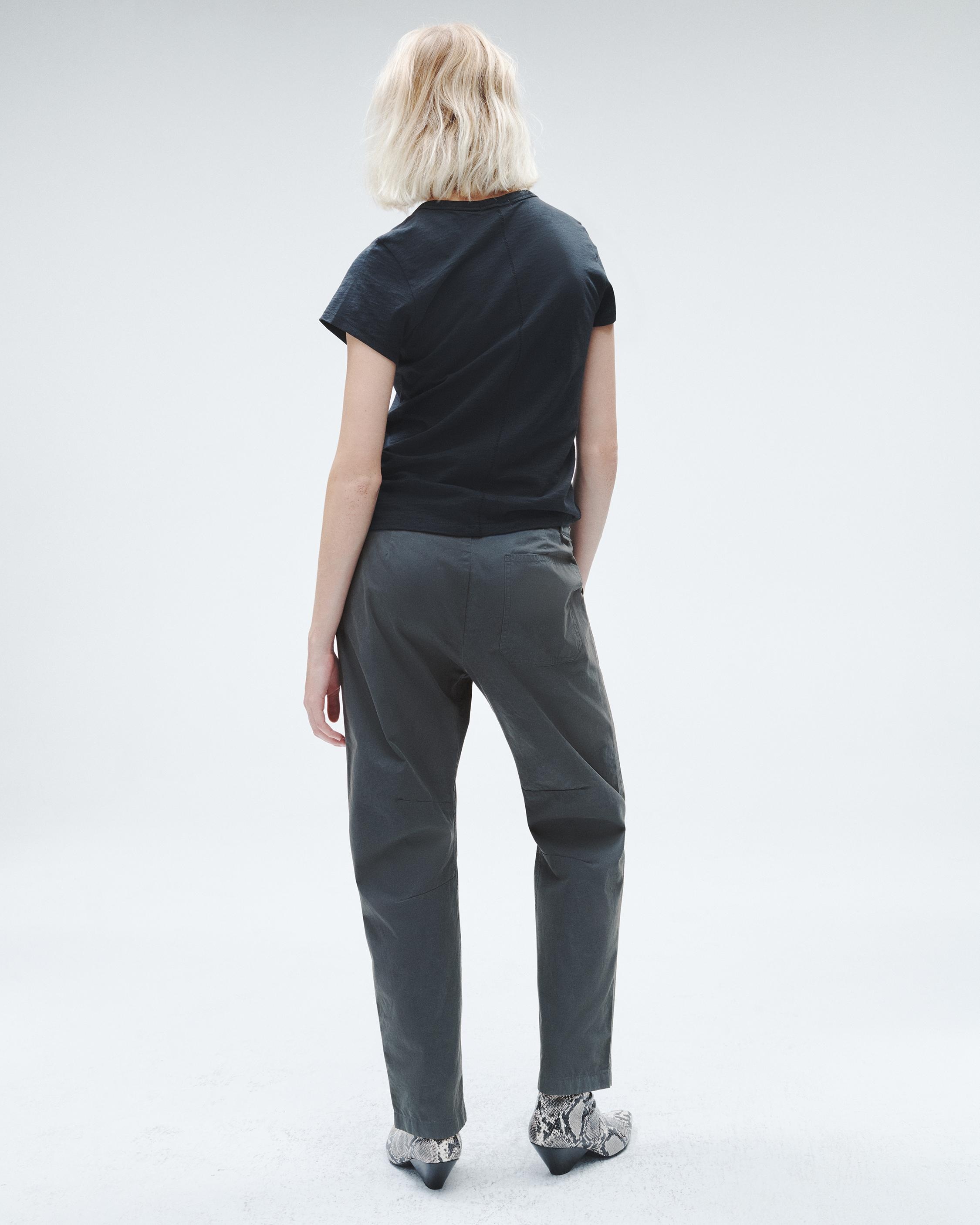 Leyton Cotton Pant
Relaxed Fit - 4