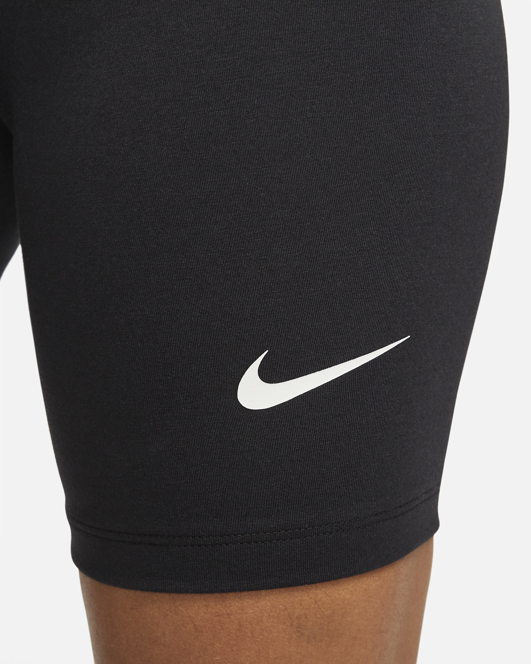 Women's Nike Sportswear Classic High-Waisted 8" Biker Shorts - 5