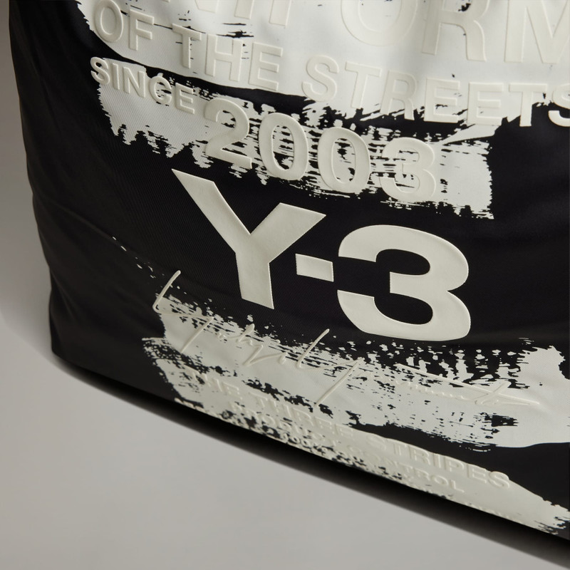 Y-3 Y-3 Tote outlook