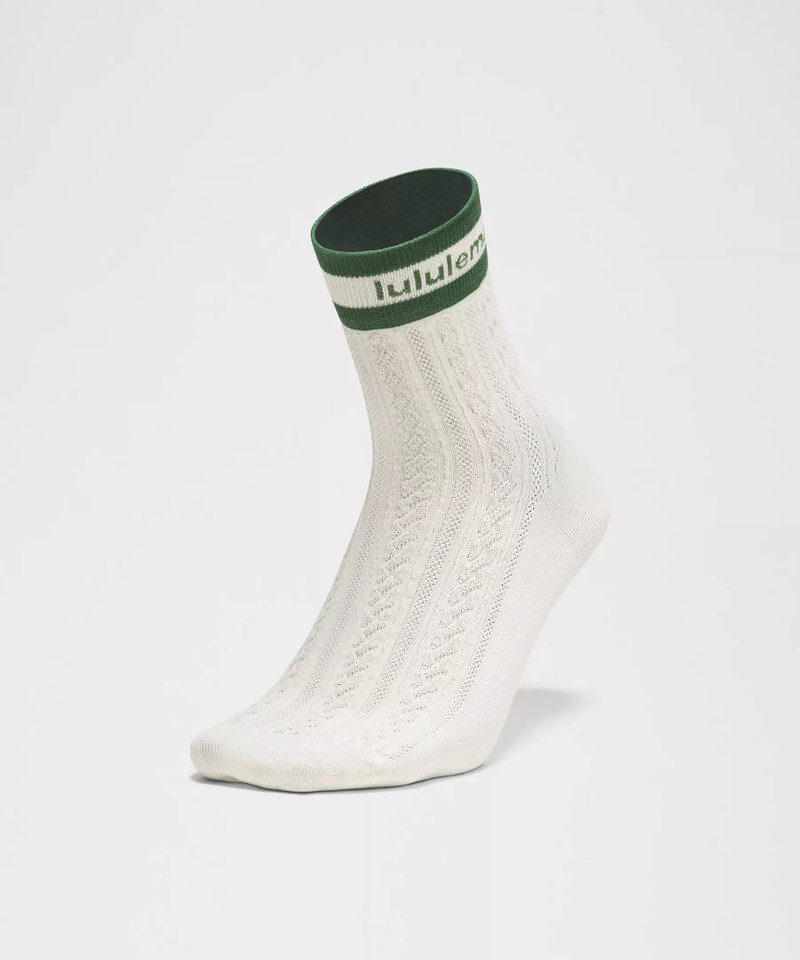 Unisex Cable-Knit Quarter Socks 3