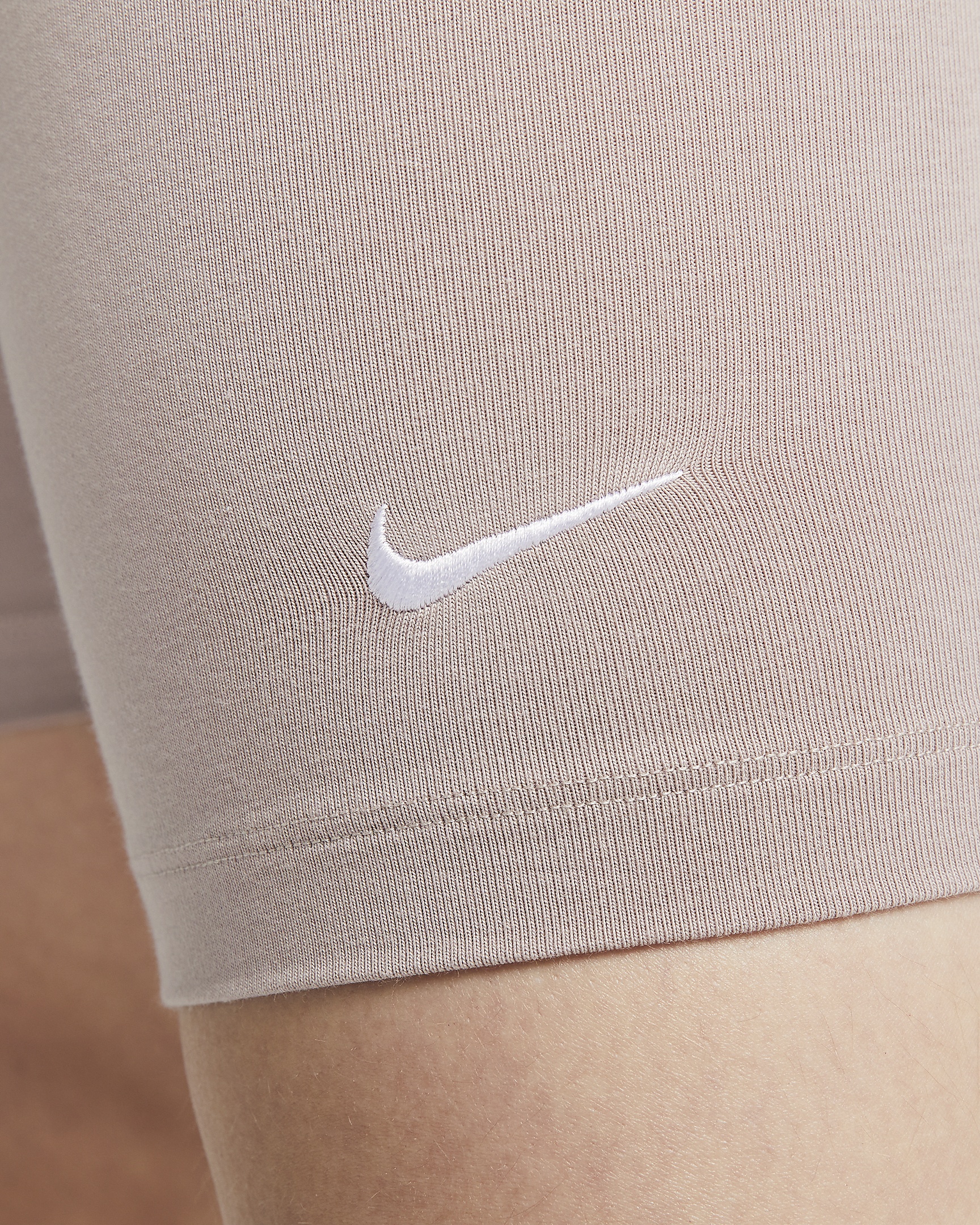 Nike Sportswear Essential Women's Mid-Rise 10" Biker Shorts - 4