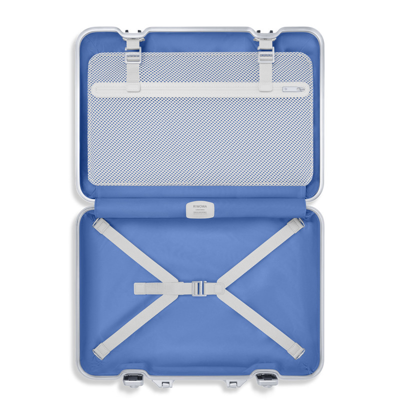 RIMOWA Holiday Hand-Carry Case outlook