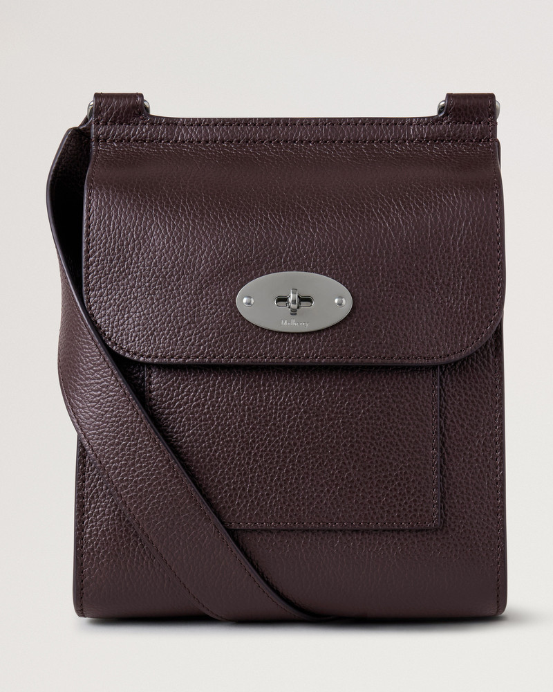 Small Antony
Ebony Small Classic Grain 1