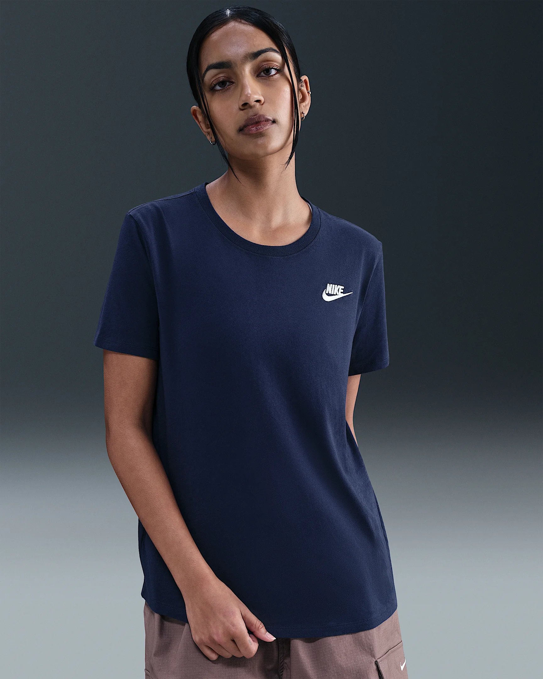 Nike Sportswear Club Essentials Women's T-Shirt - 1