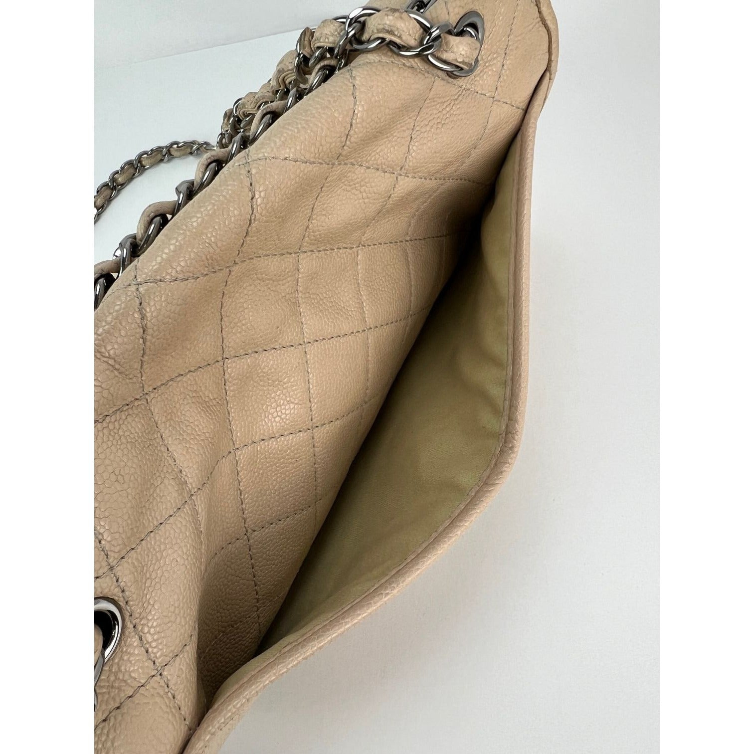 Chanel Grained leather Medium Natural Beauty Beige Flap Bag - 16