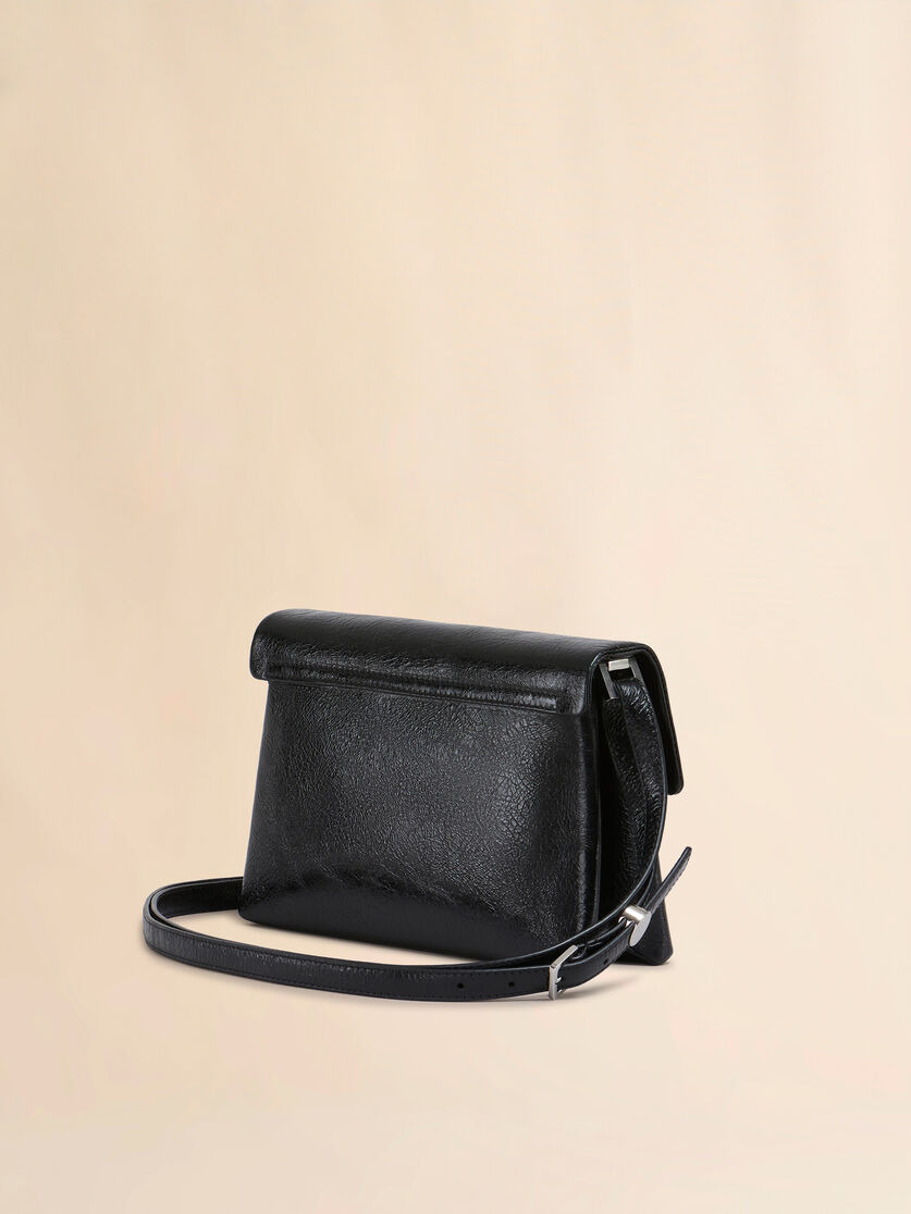 BLACK CRAQUELÉ PATENT LEATHER SMALL ENVELOPE BAG - 3