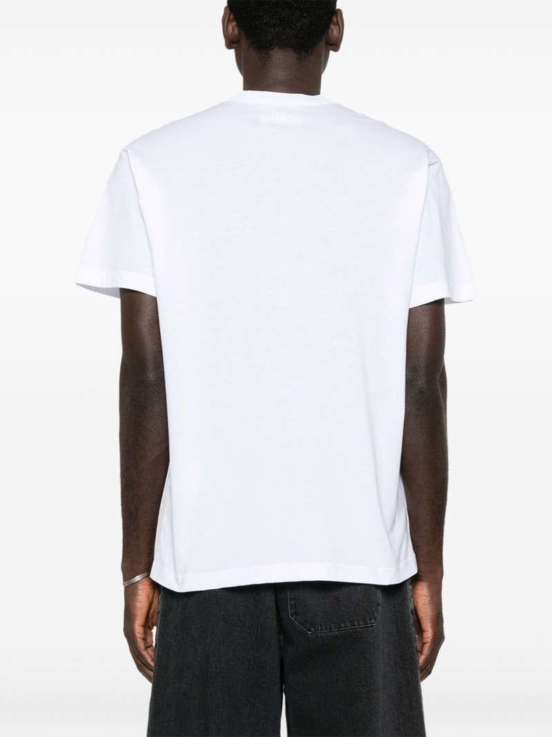 V-emblem T-shirt 3