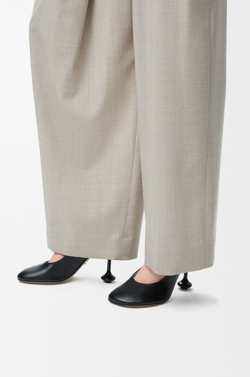 Loewe Toy pump in goatskin outlook