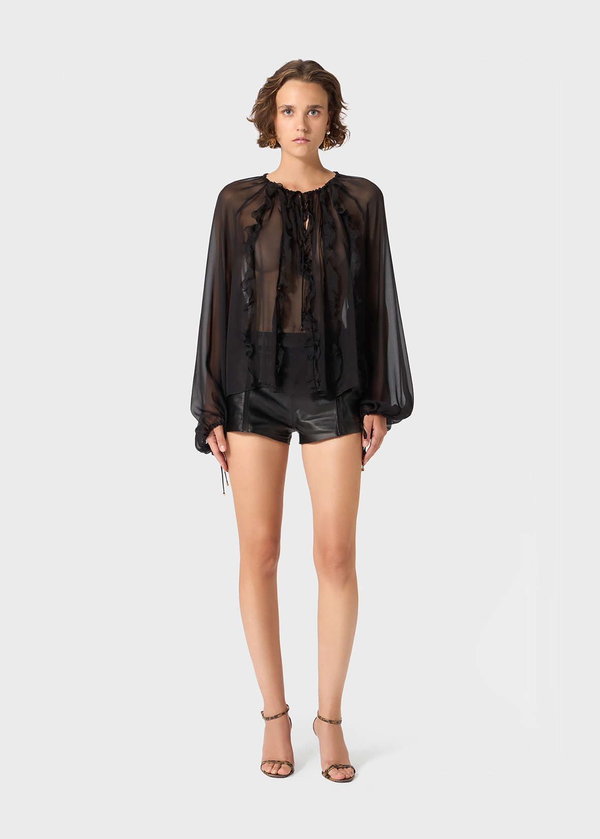 LEATHER SHORTS WITH À-JOUR DETAILING - 2