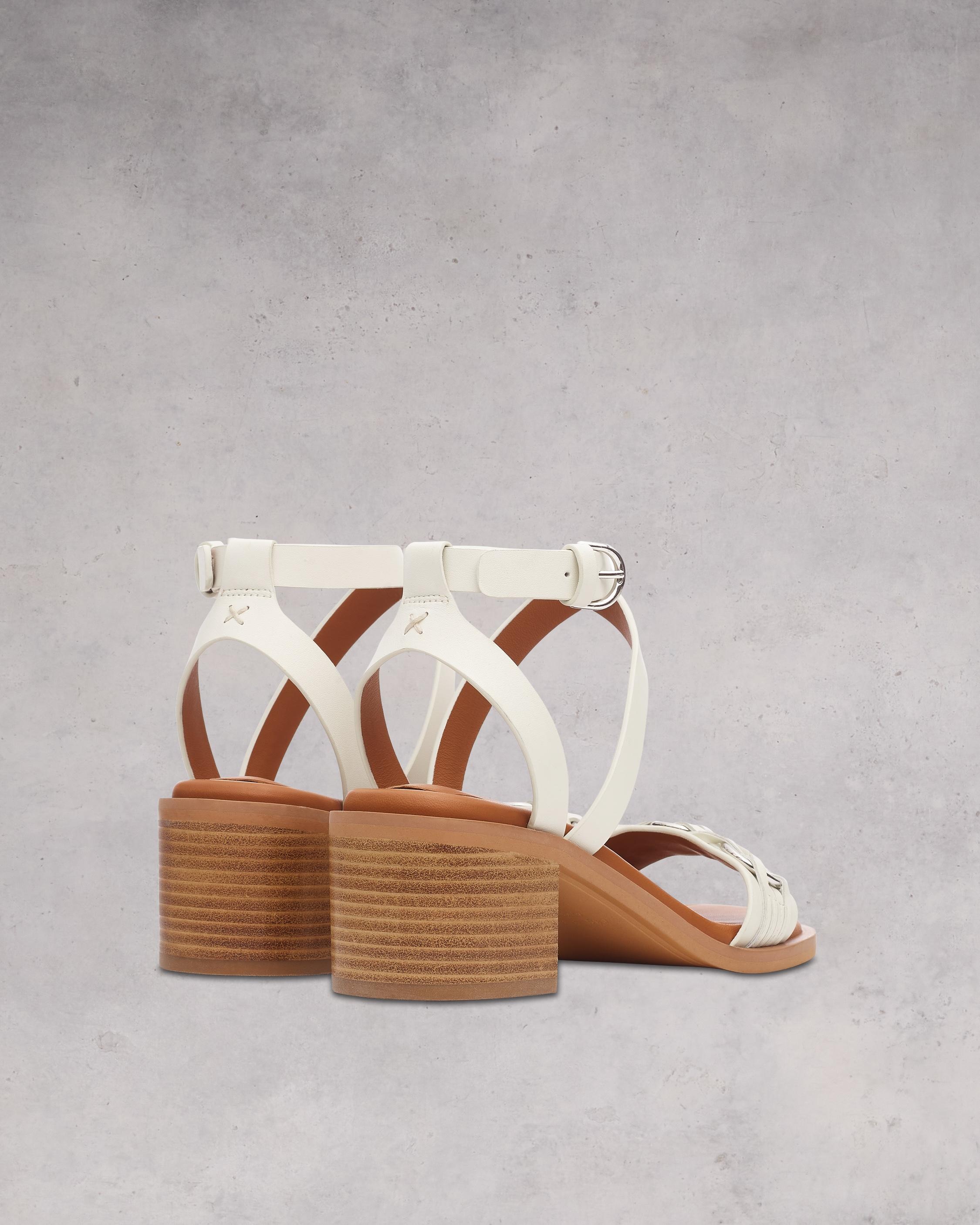 Geo Chain Block Heel -Leather
Heeled Sandal - 3