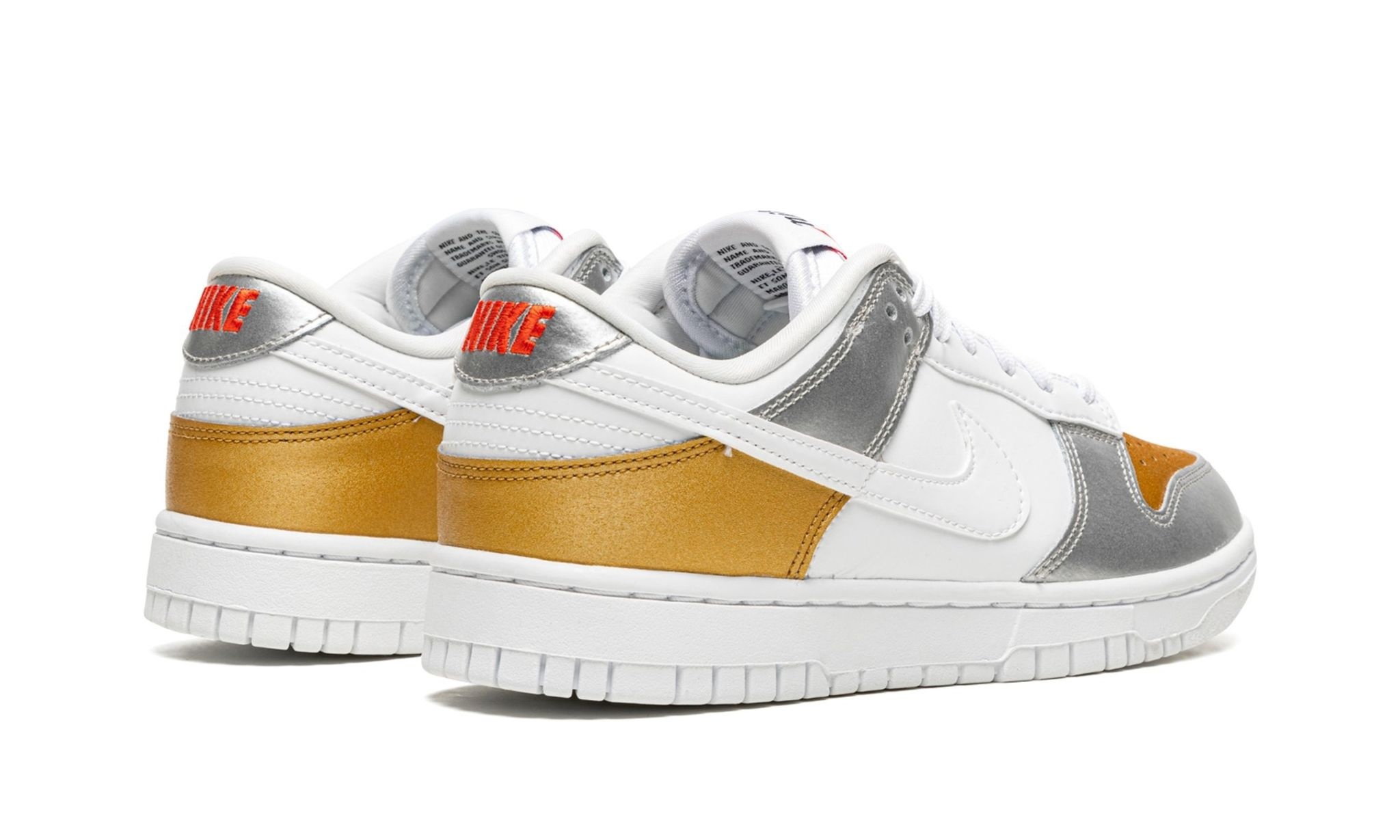 Dunk Low WMNS "Gold White Silver" - 3