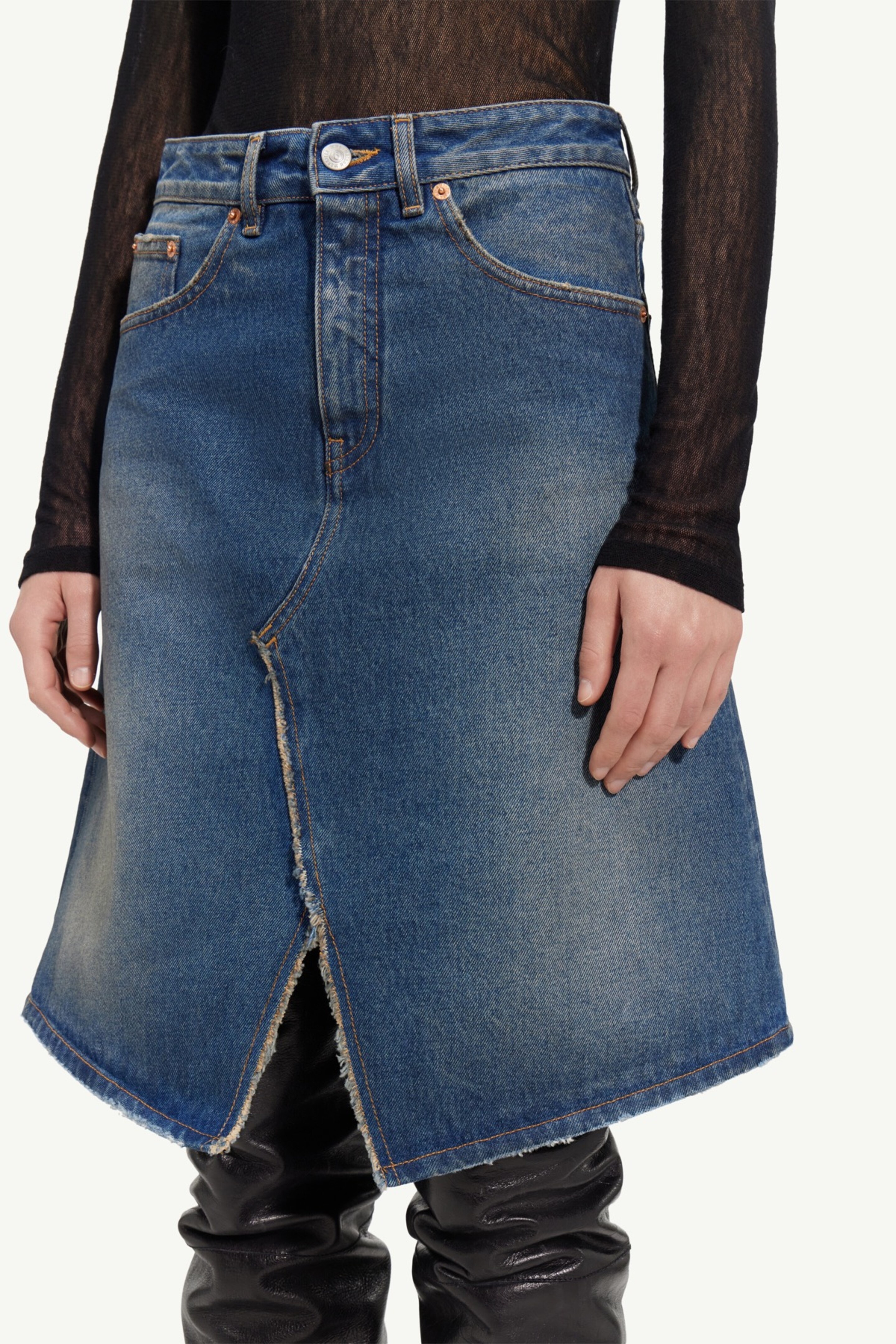 Distressed denim skirt - 5