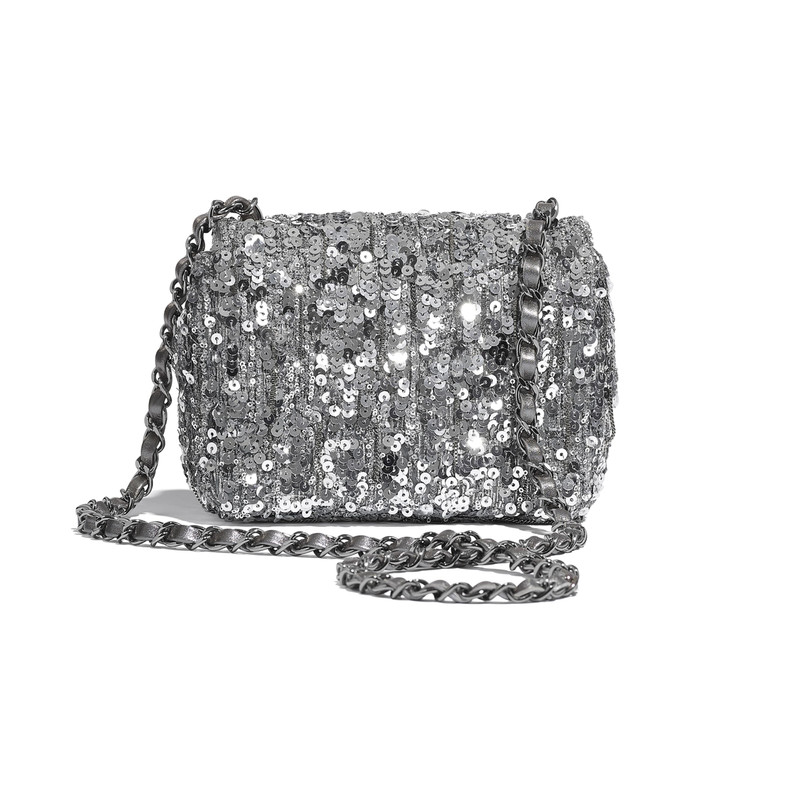 CHANEL Mini Flap Bag outlook