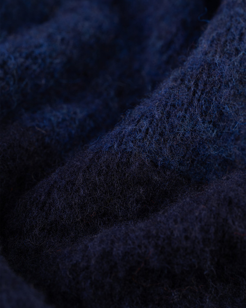 MADE-IN-SCOTLAND BLUE & NAVY SHAGGY DOG BLOCK STRIPE SWEATER - TRIM FIT 5