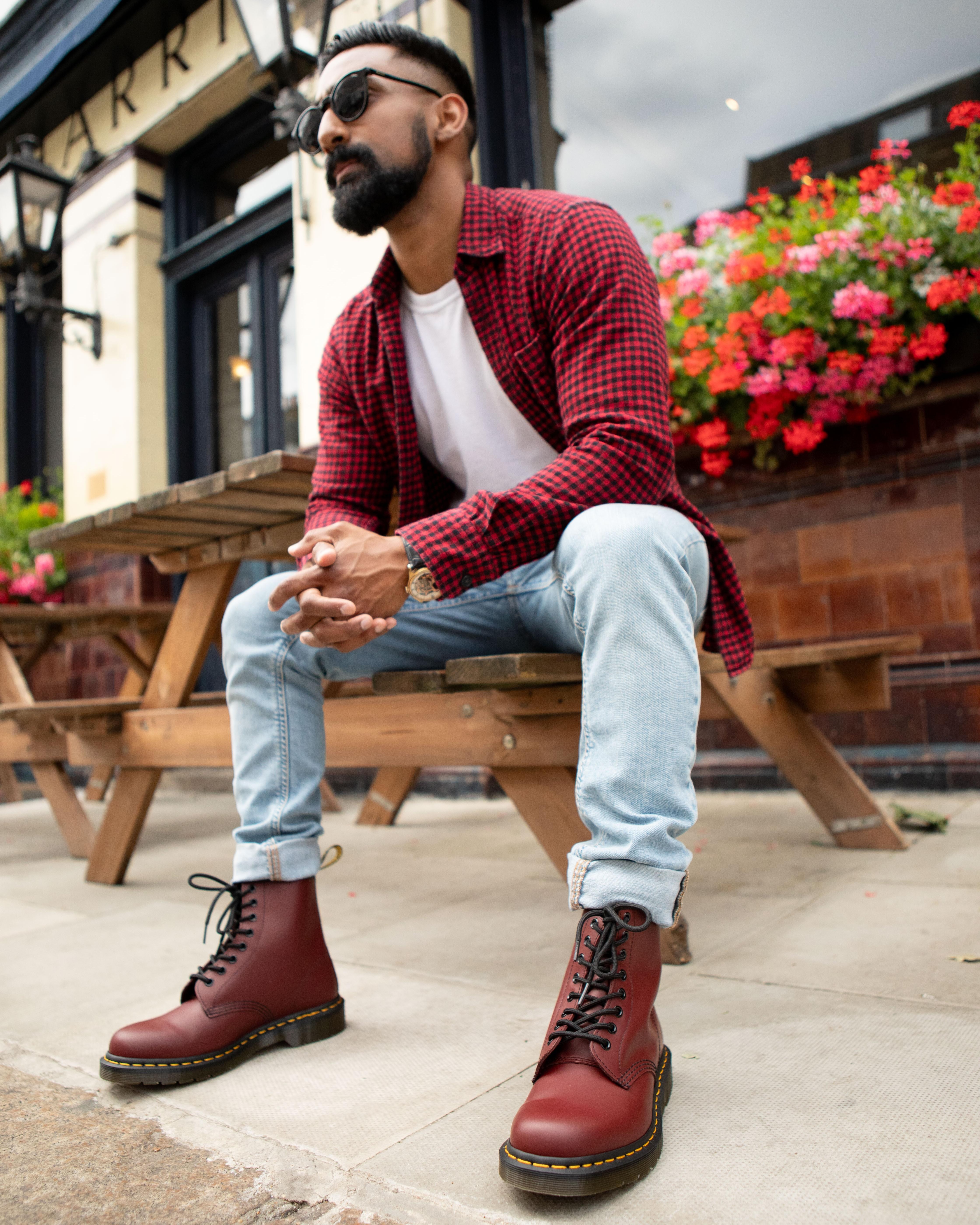 1460 Smooth Leather Lace Up Boots - 10