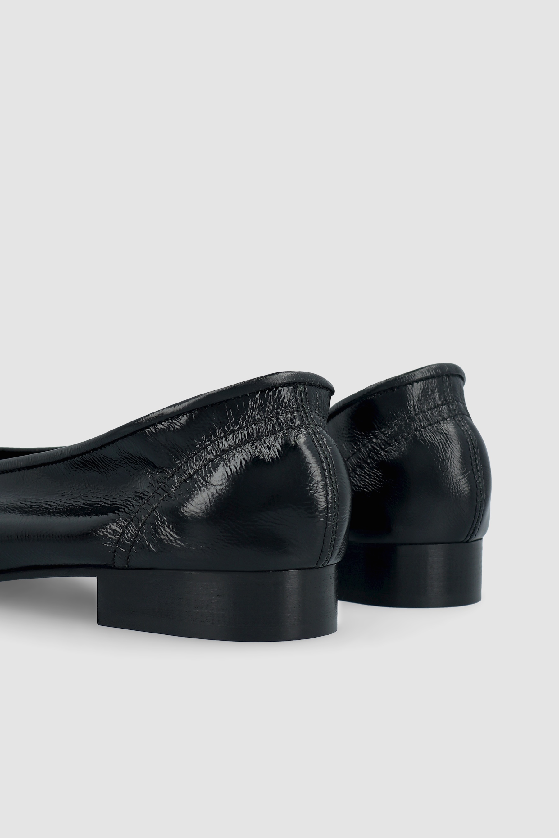 Carré Black Creased Leather Pump - 4