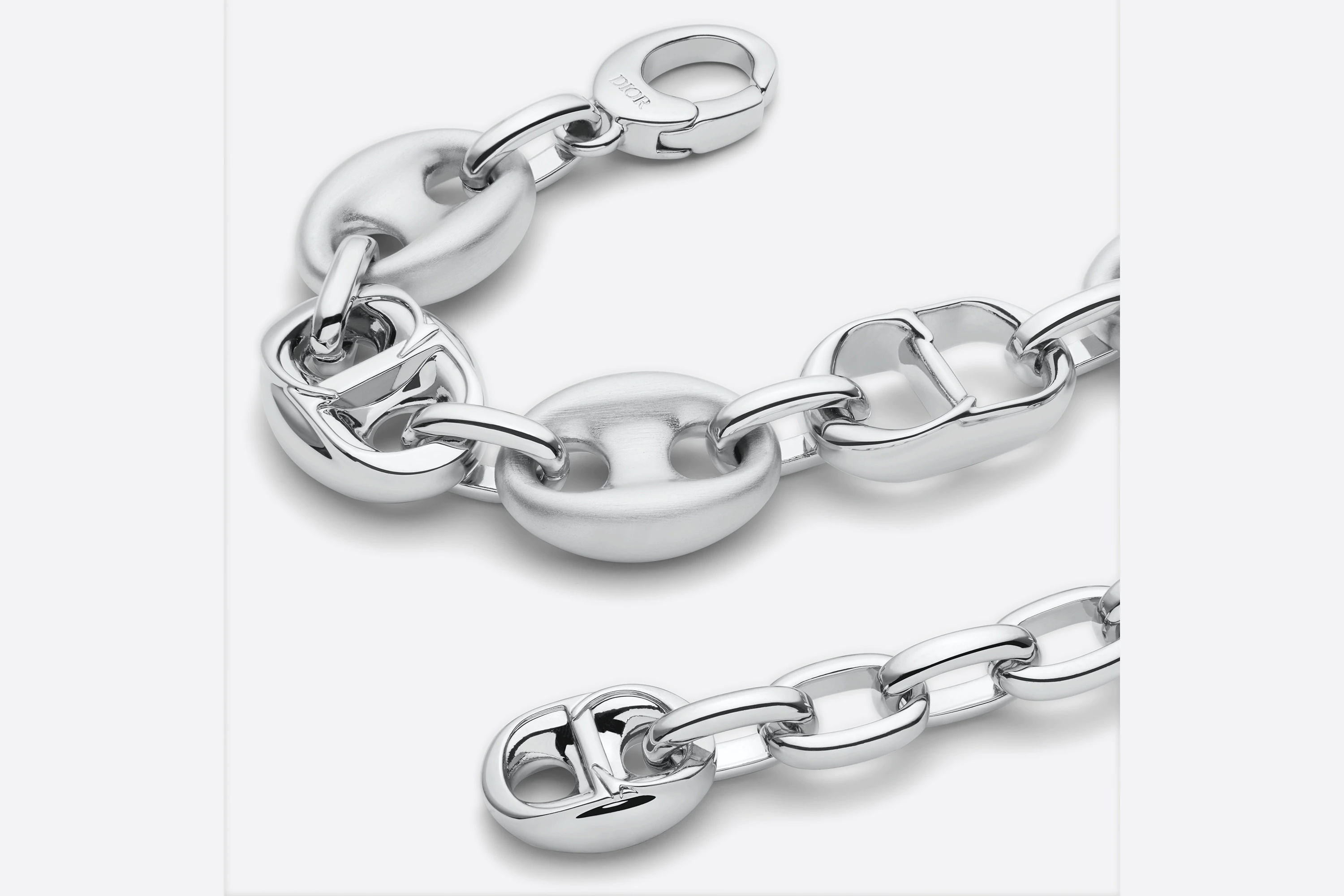 Bracelet with CD Icon Oval Chain Links - 3