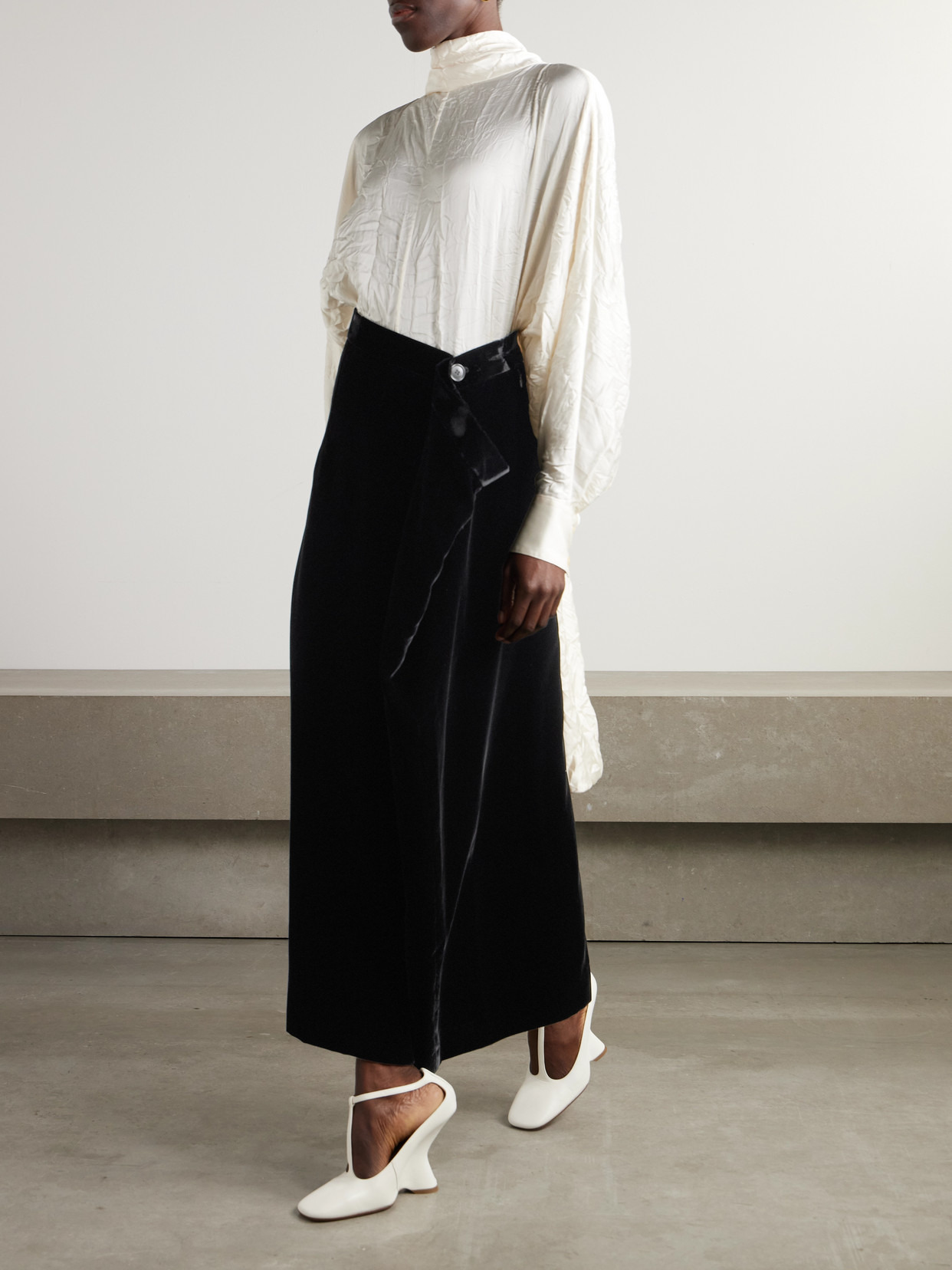 Asymmetric Velvet Maxi Skirt - 2