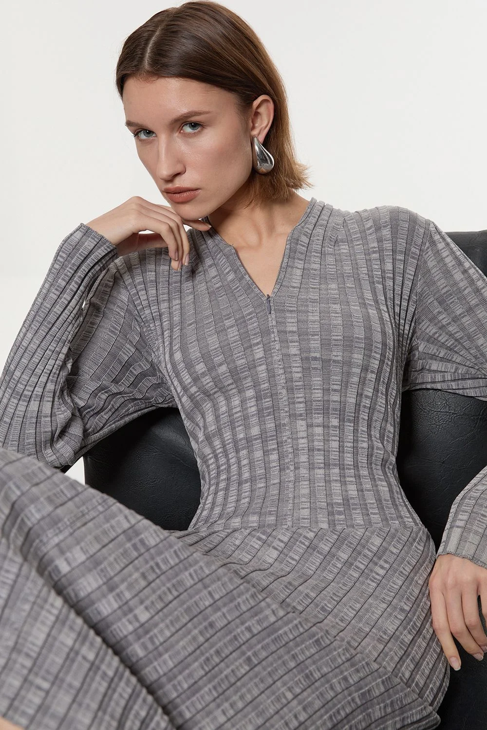Twist Yarn Zip Detail Figure Form Ribbed Knitted Dress - 1
