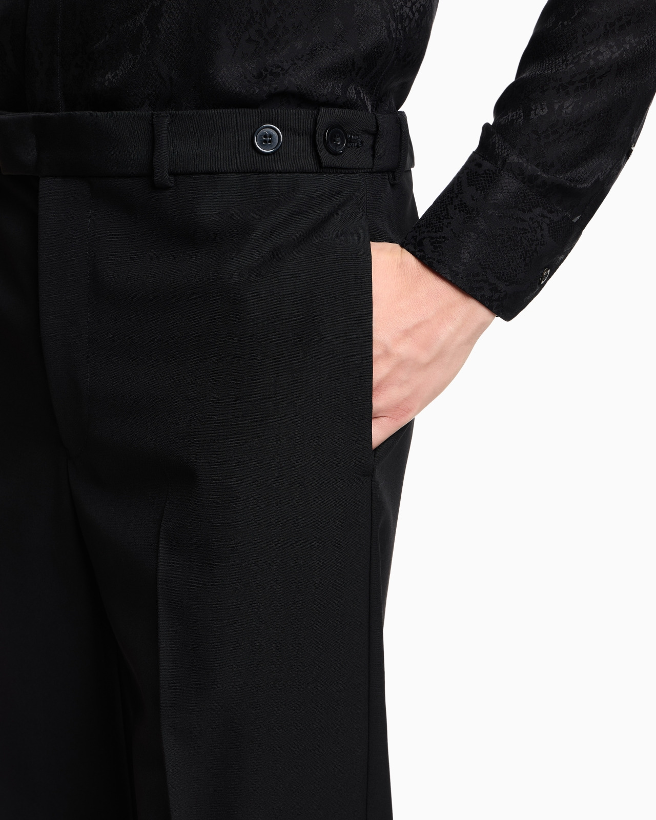 TROUSERS WITH A PLEAT IN VIRGIN WOOL WITH A TECHNICAL FINISH - 5