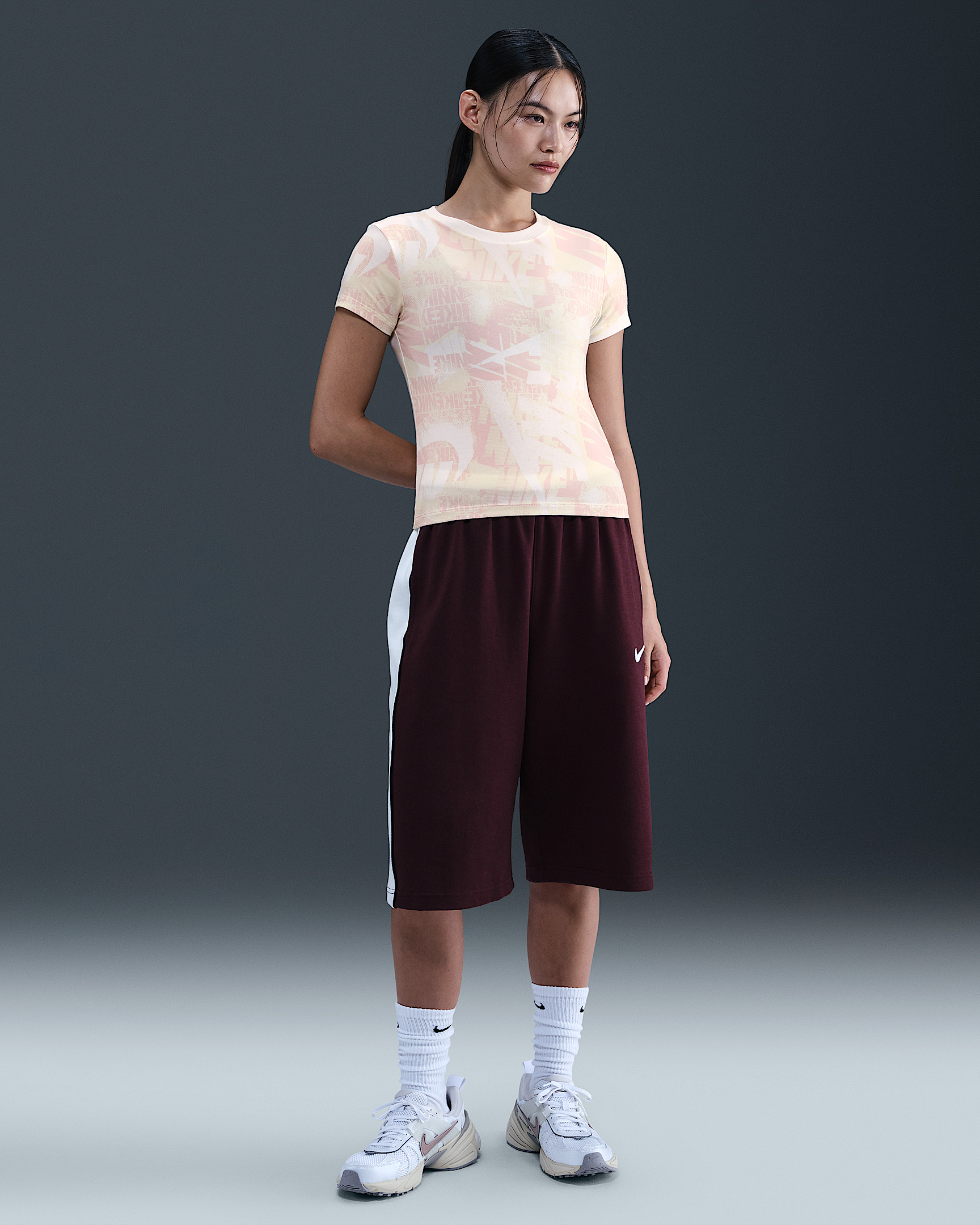 Nike Sportswear Women's Slim T-Shirt - 4