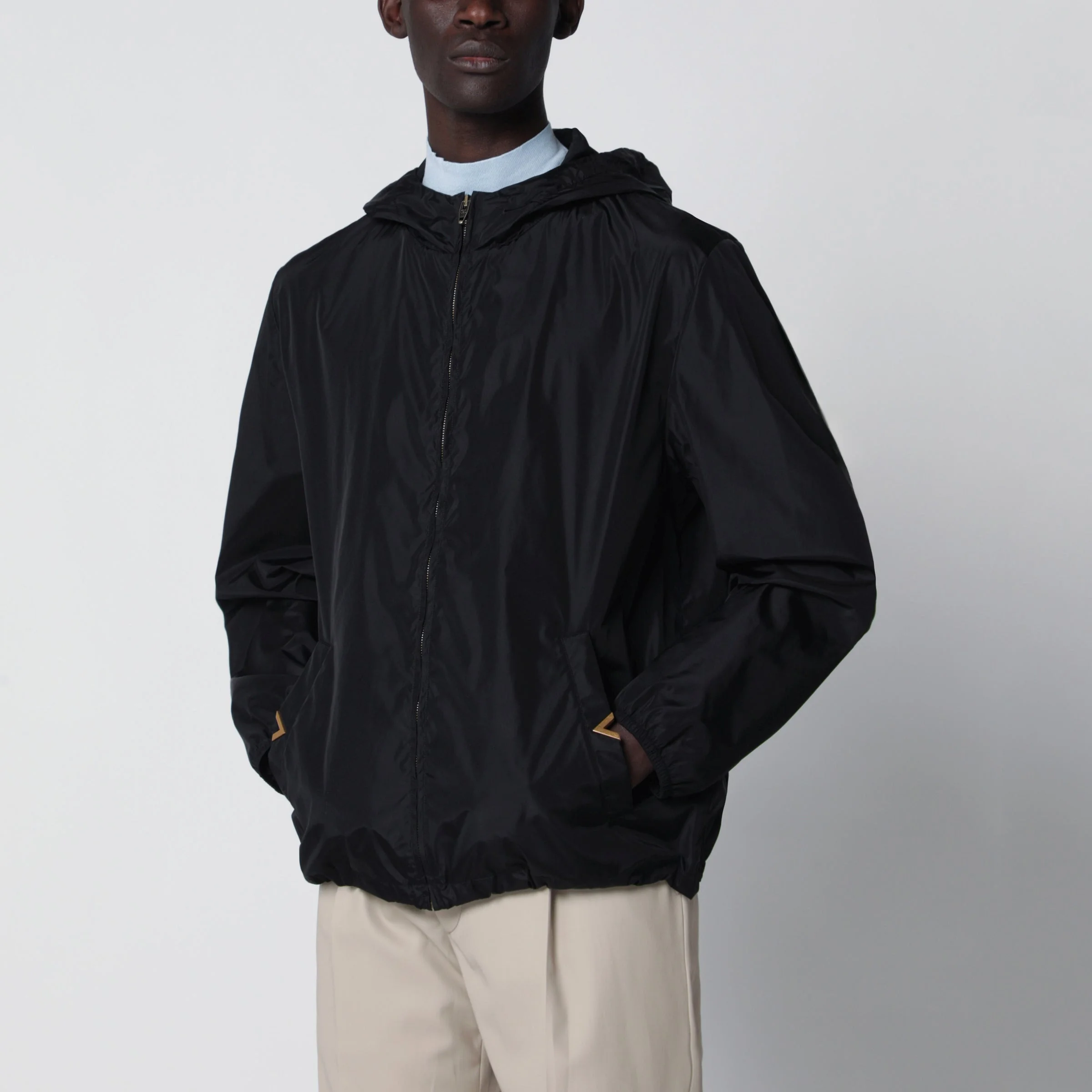 Black windbreaker with Vgold detail - 1