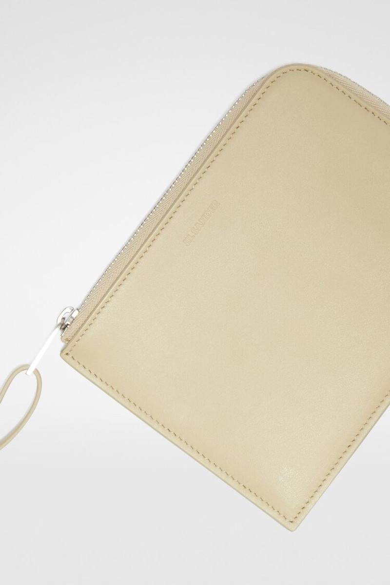 Card Holder Medium 4