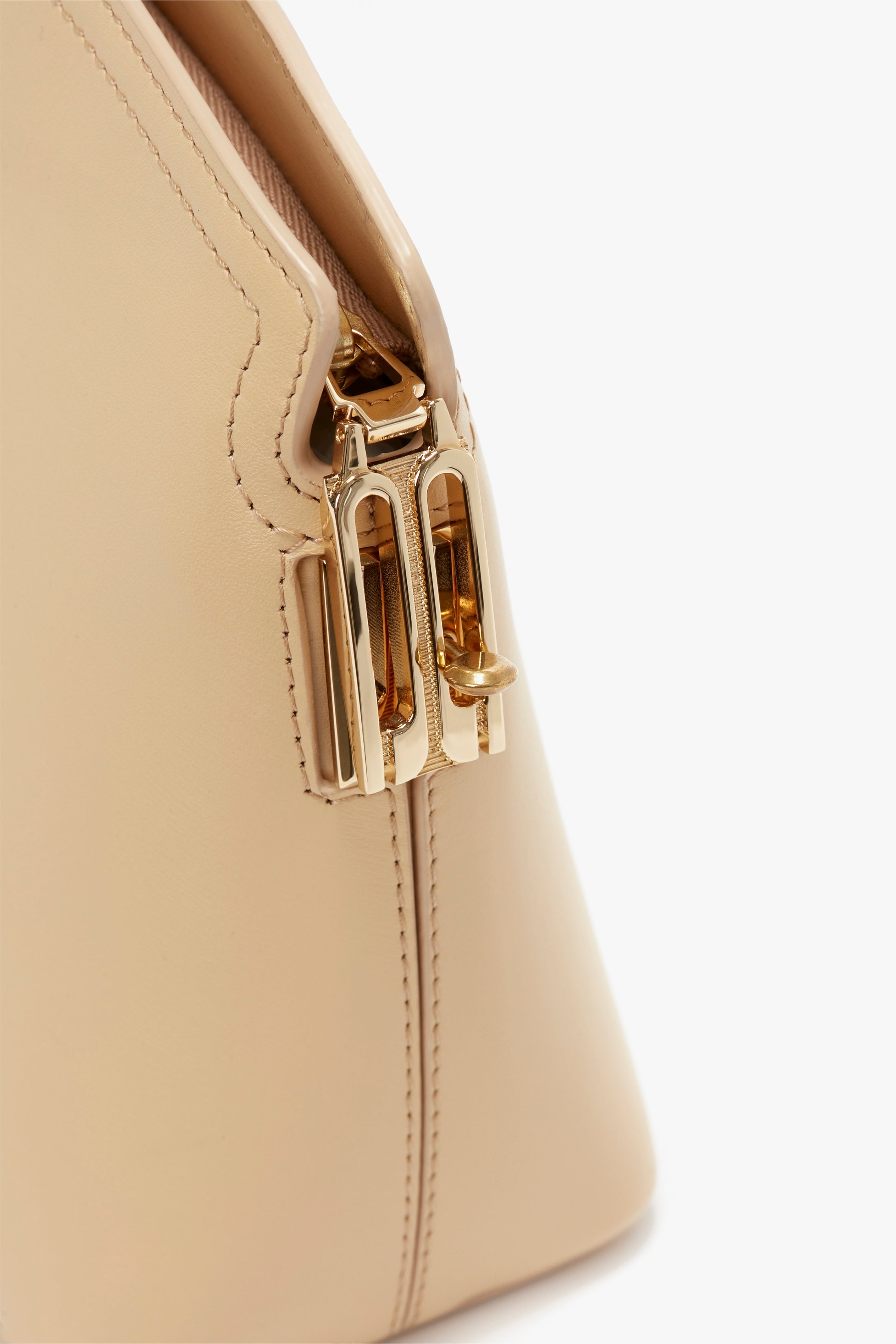 Victoria Clutch Bag In Sesame Leather - 5