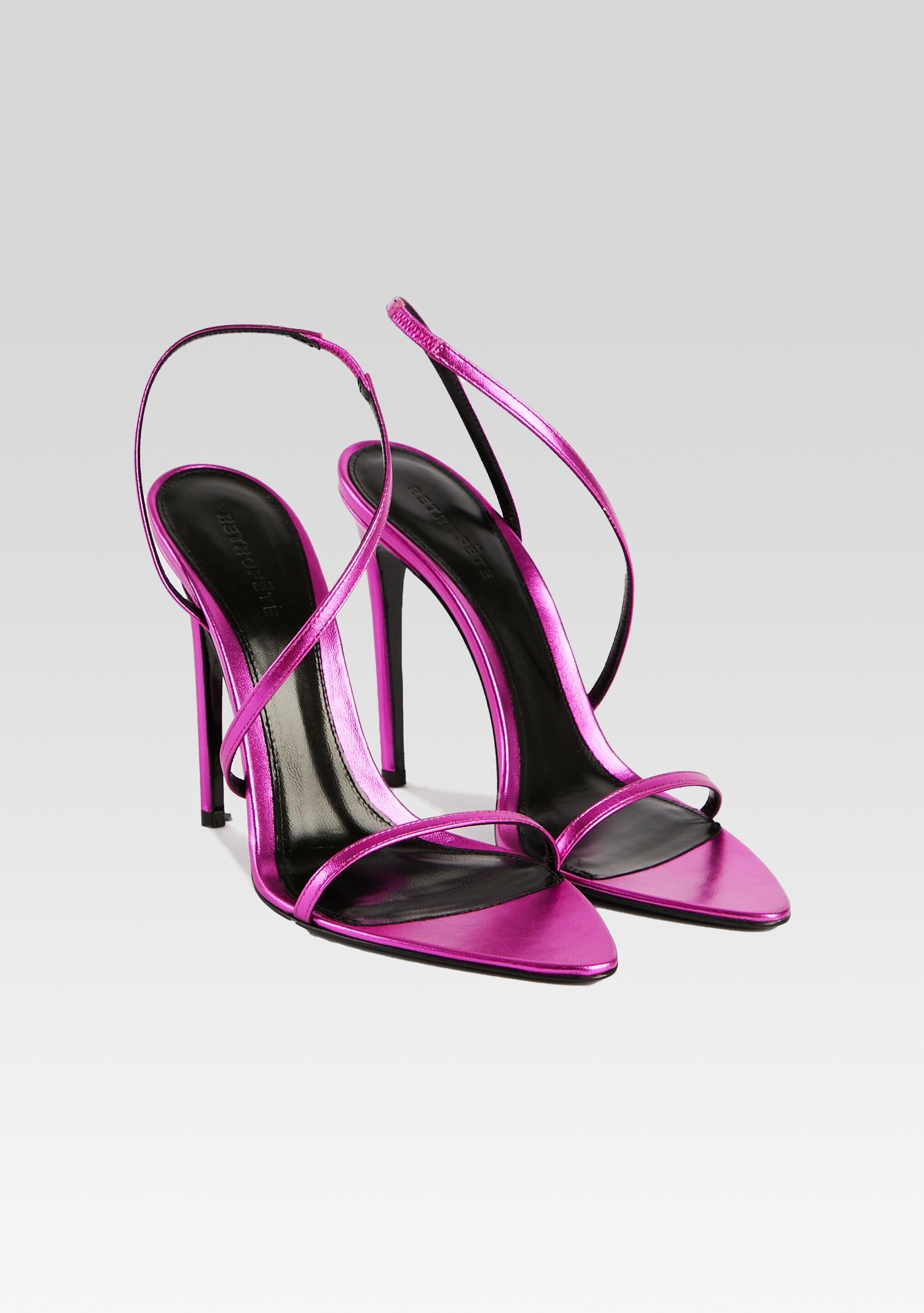 NAOMI SANDAL - 3