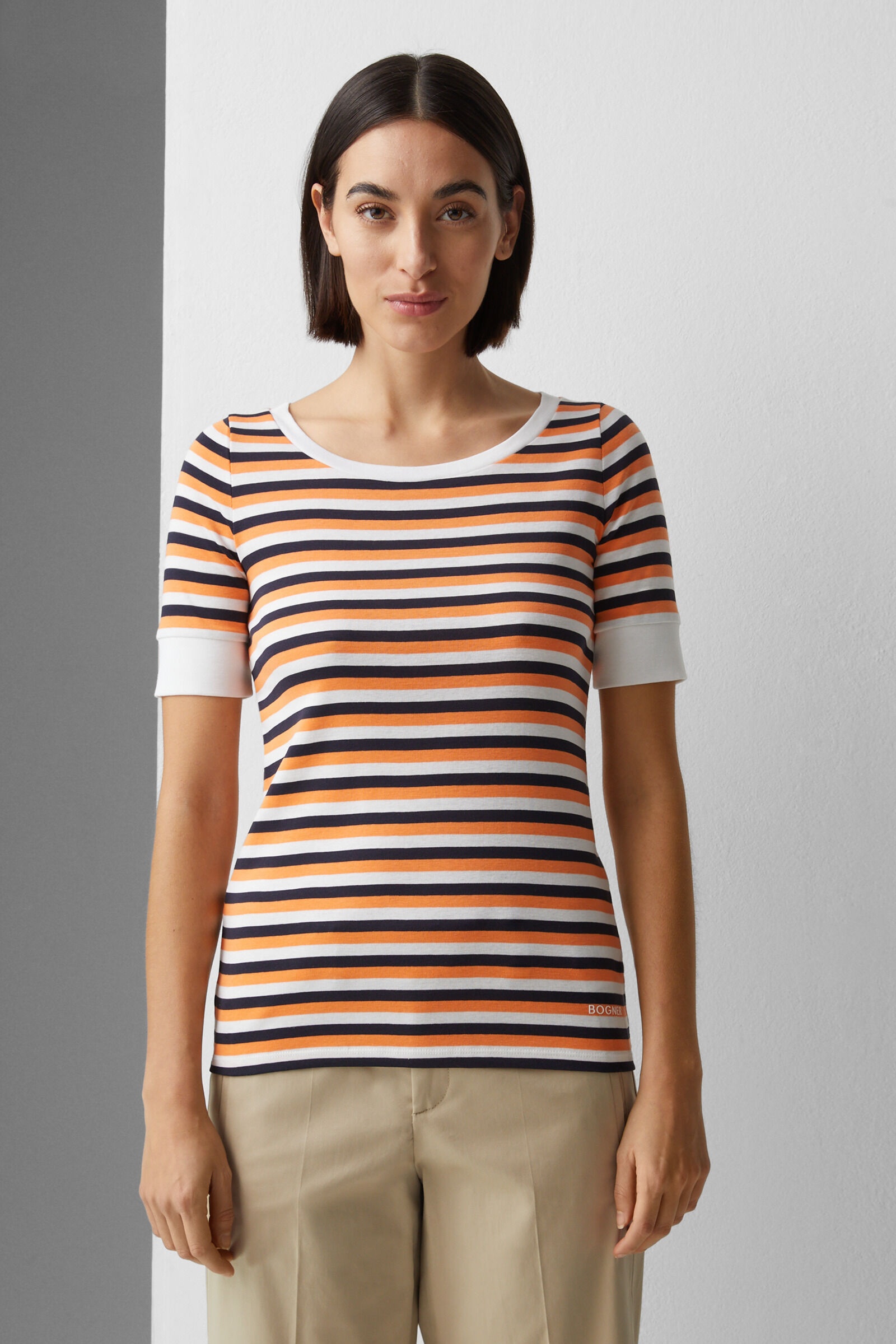 Jackie T-shirt in Orange/Navy blue - 2