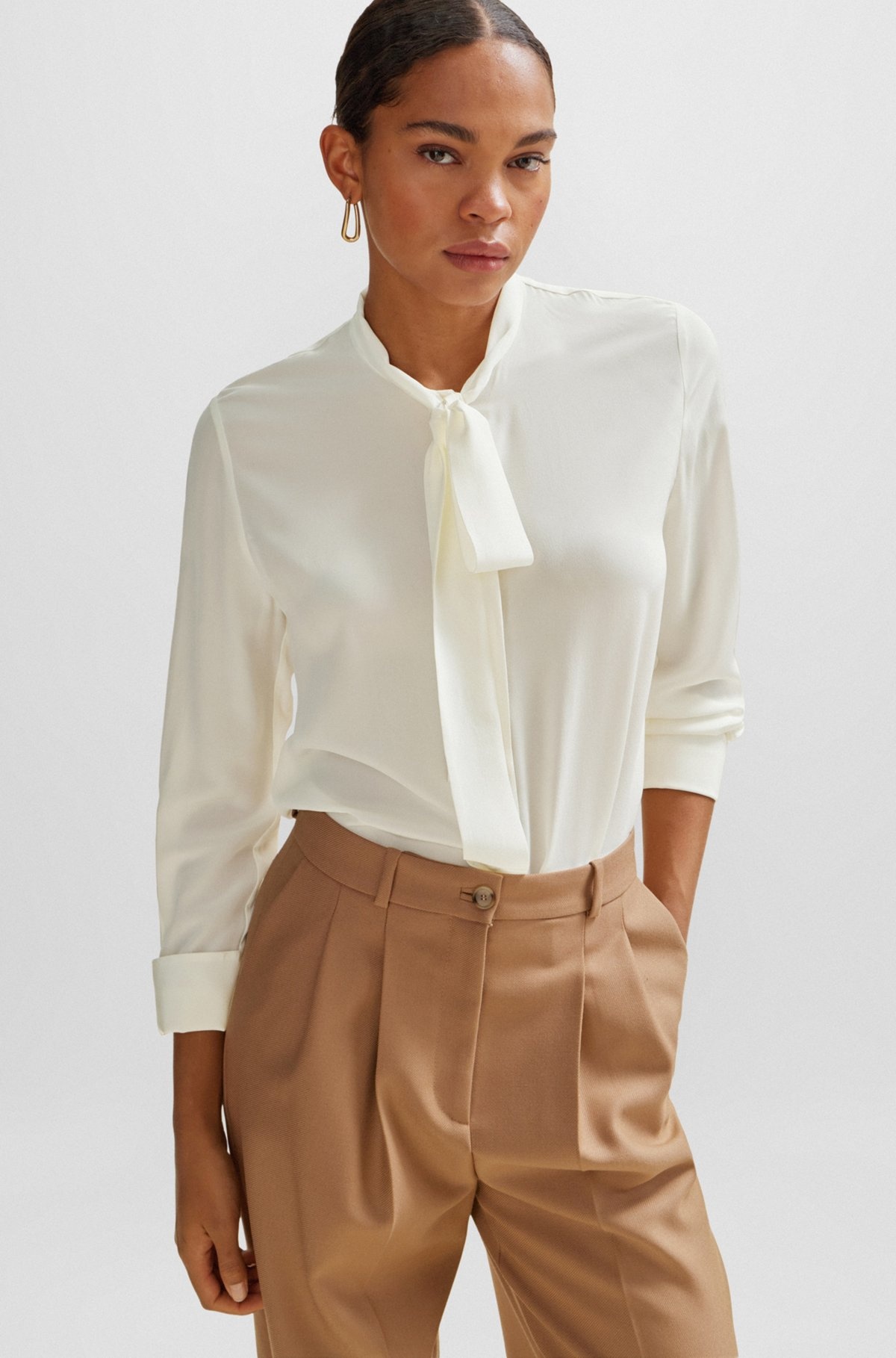 RELAXED-FIT BLOUSE IN WASHED SILK WITH TIE COLLAR - 4