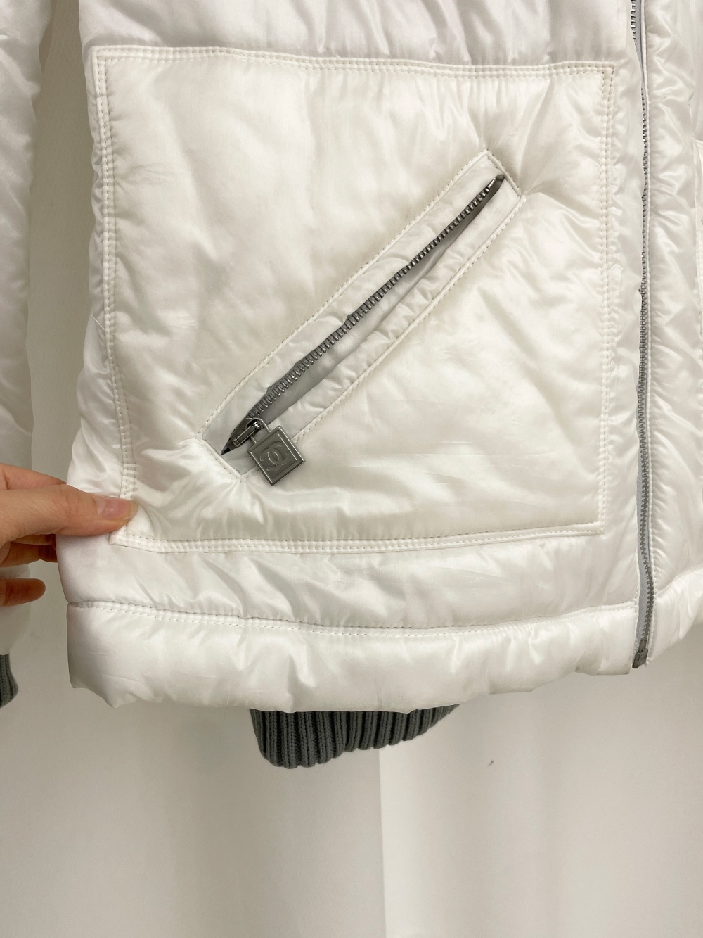 Chanel Sport 2003 A Season White Padding - 8