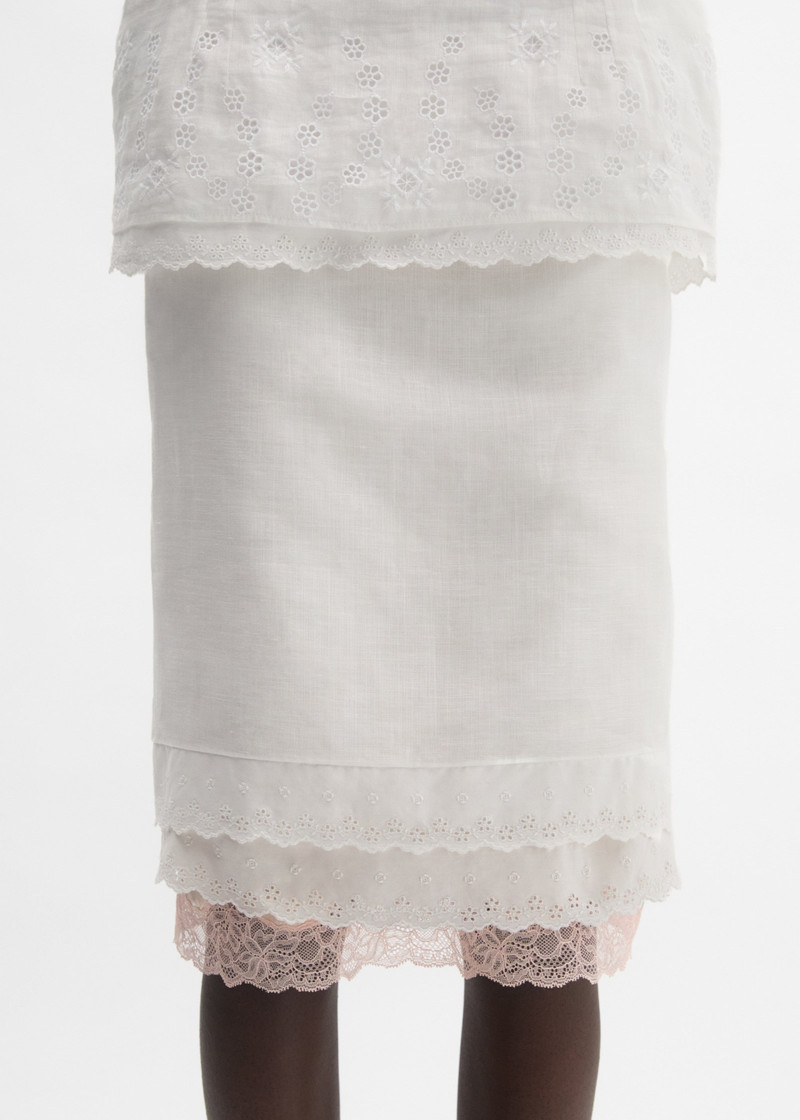 Layered pencil skirt with lace trim in white 4