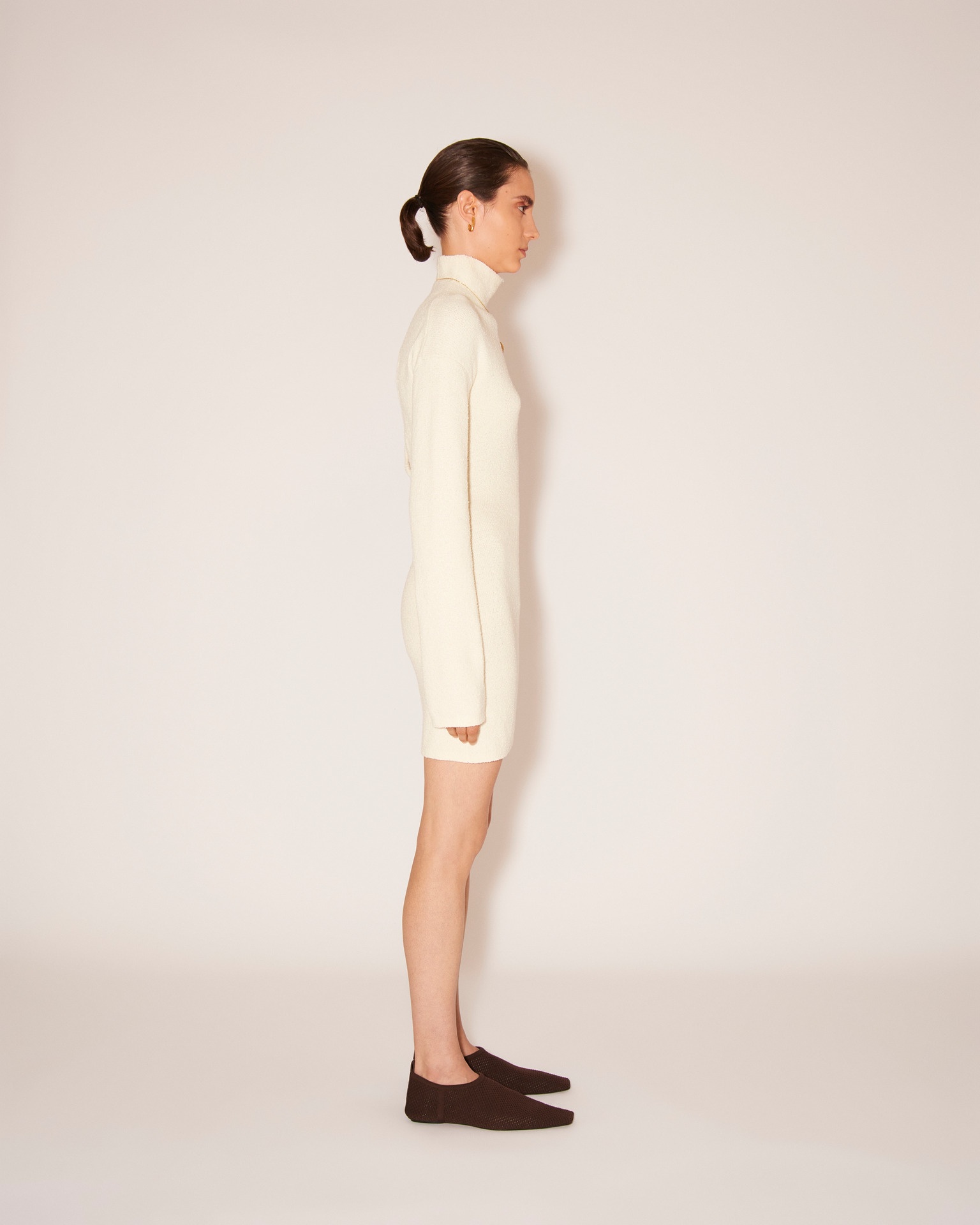 LOLA - Terry-knit long sleeve cutout back dress - Creme - 4