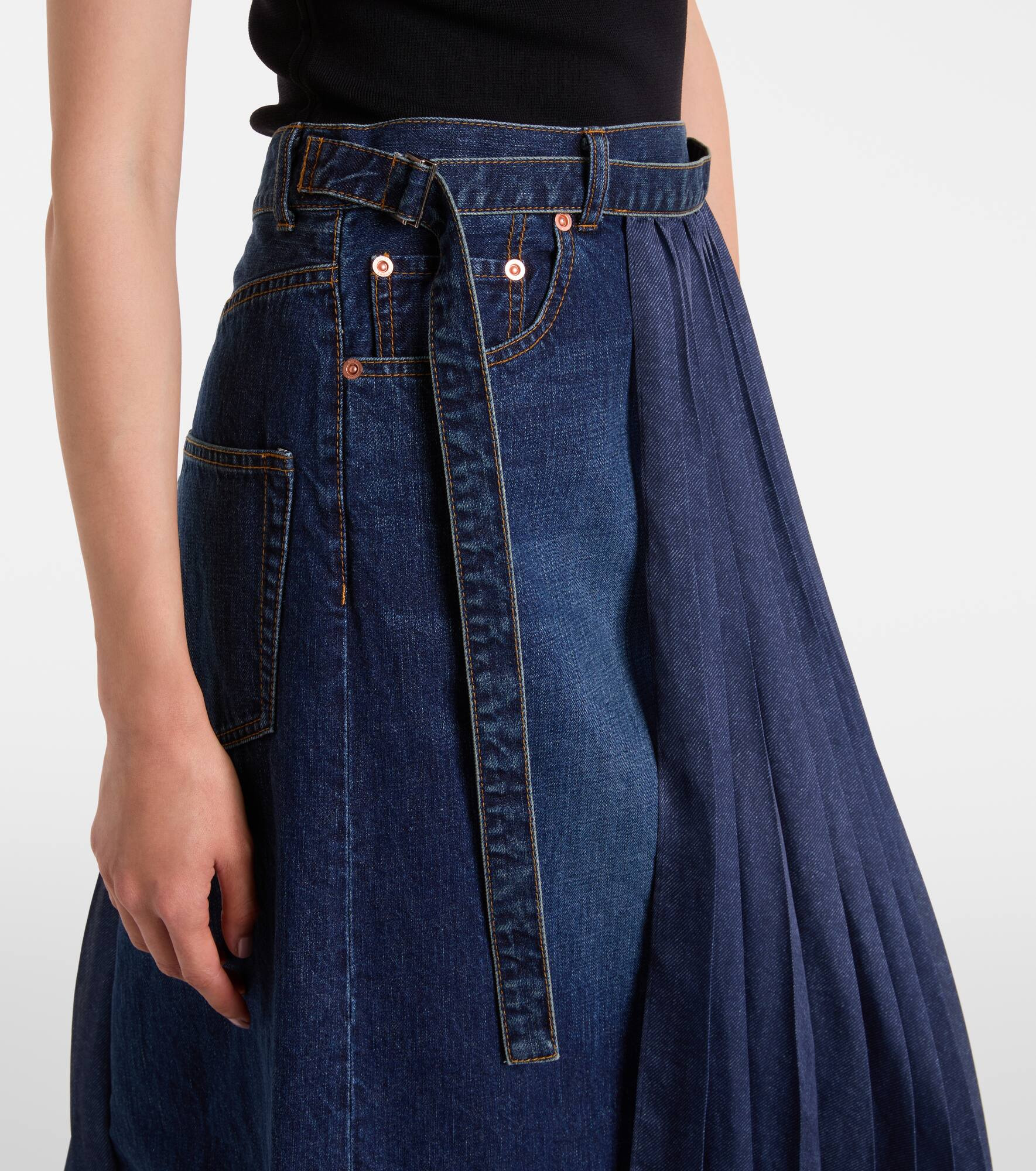 Pleated denim midi skirt - 4