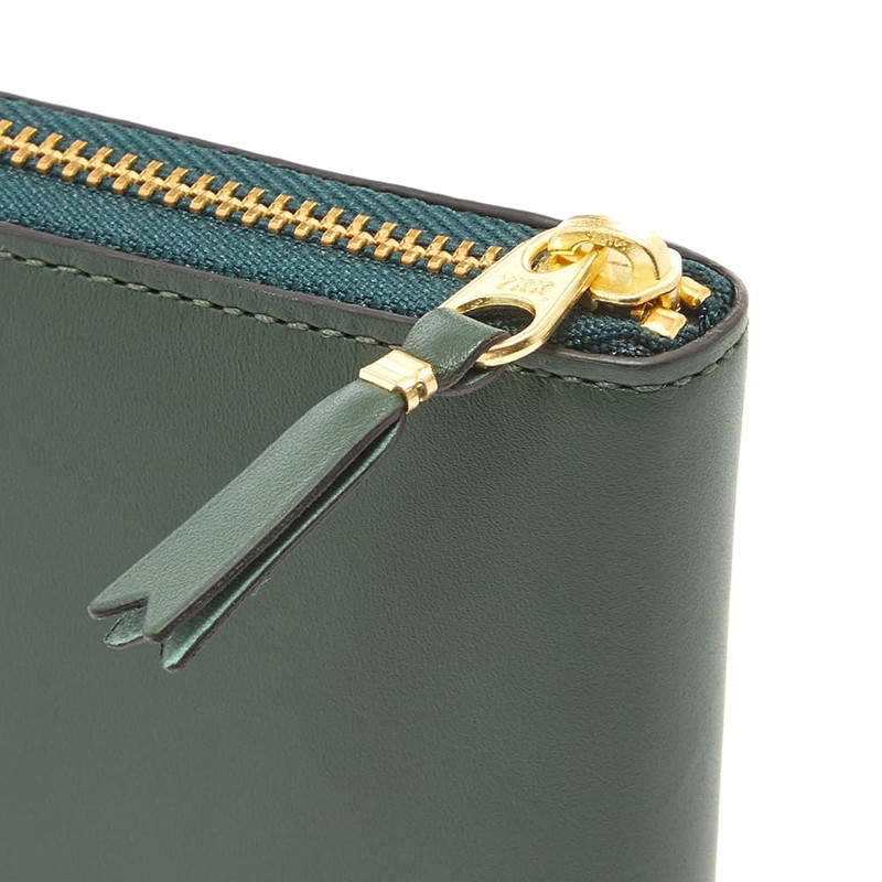 Comme Des Garçons Comme des Garcons SA7100 Classic Wallet outlook